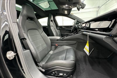 2025 Porsche Panamera 4
