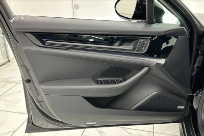 2025 Porsche Panamera 4