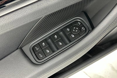2025 Porsche Panamera 4