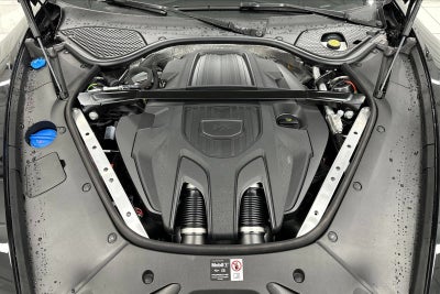 2025 Porsche Panamera 4