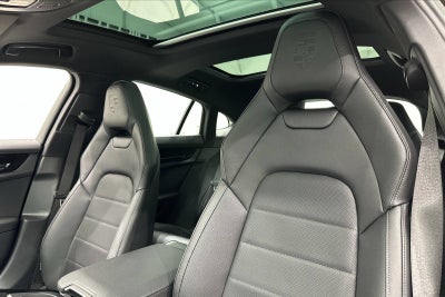 2025 Porsche Panamera 4