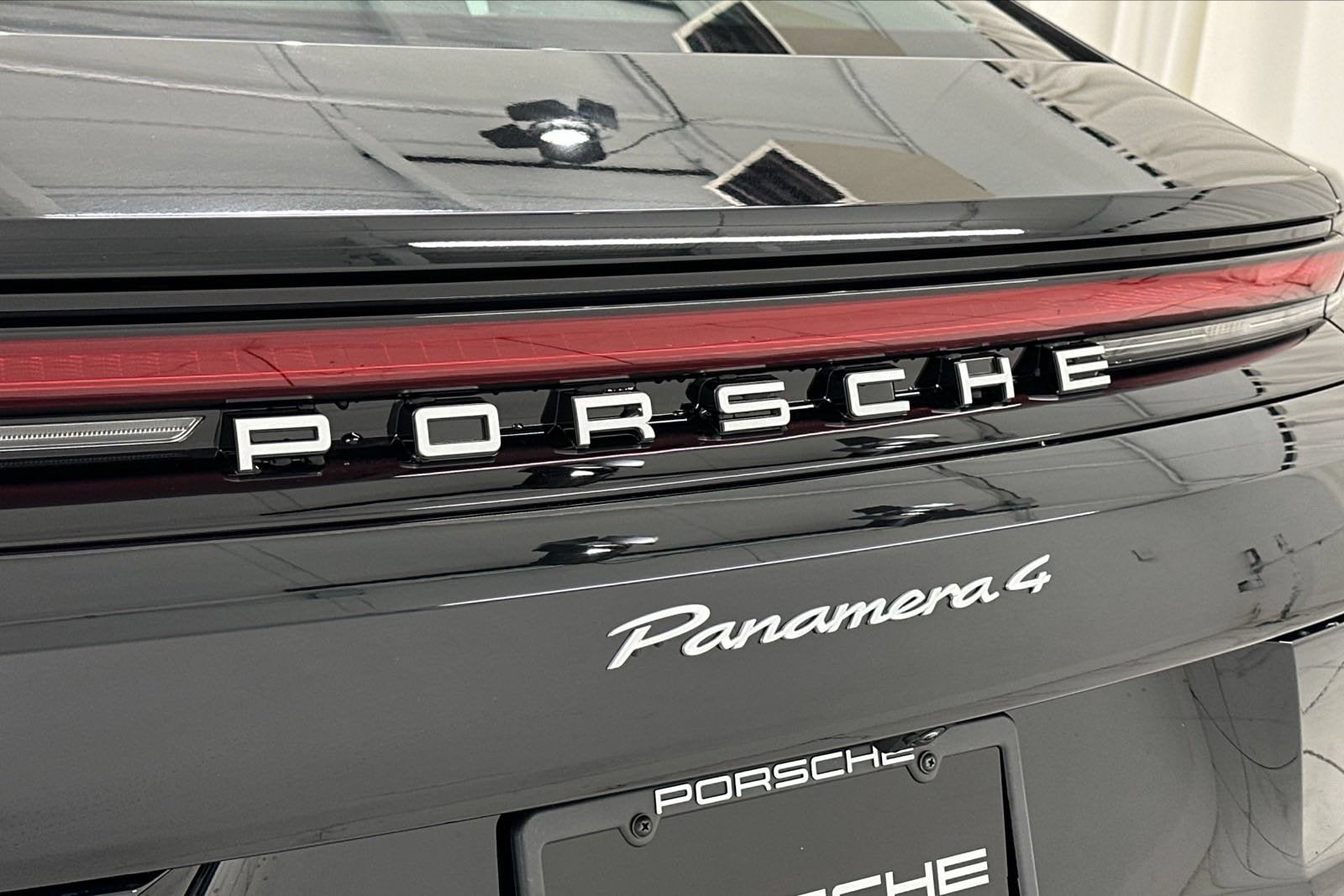 2025 Porsche Panamera 4