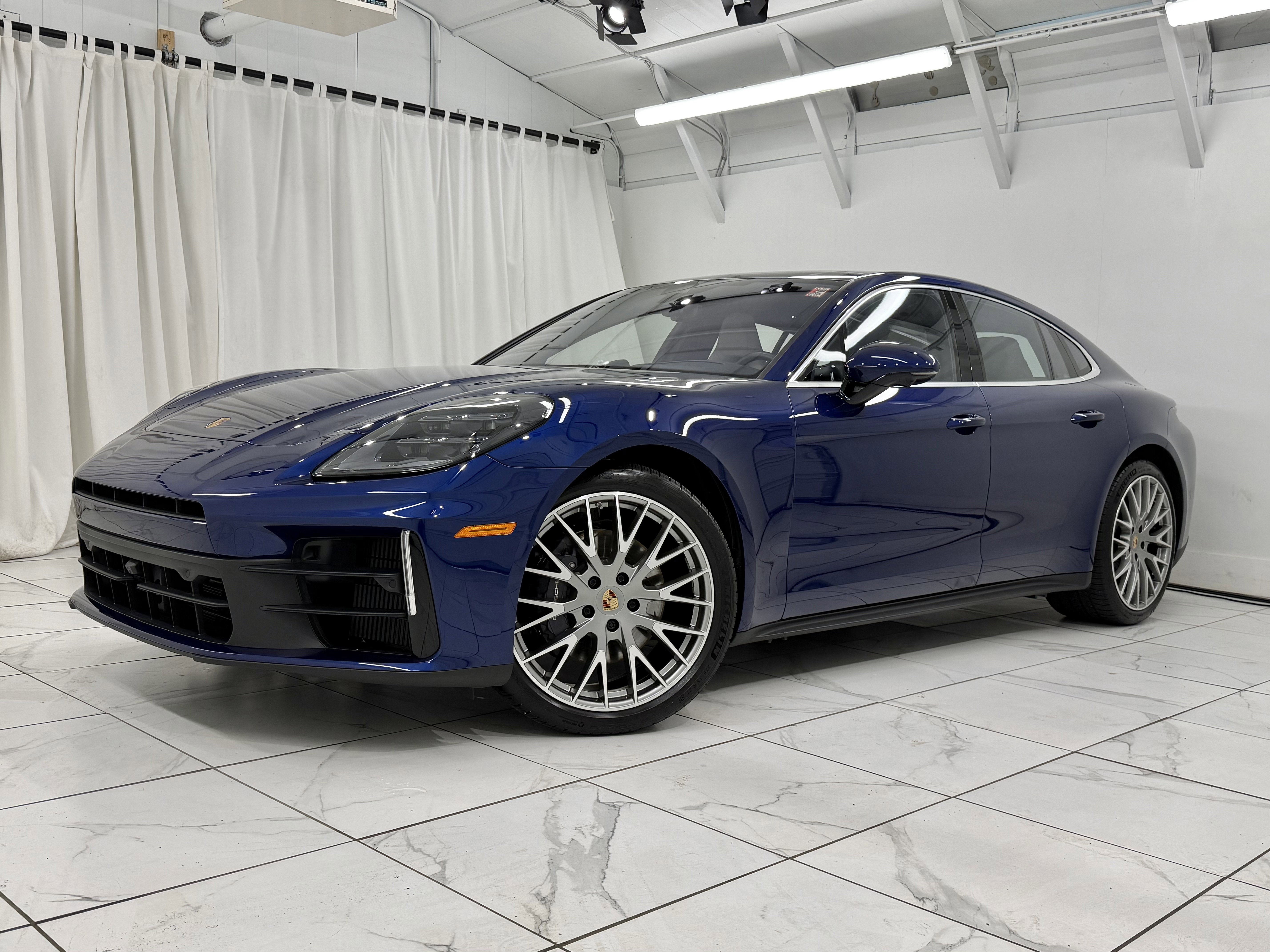 2024 Porsche Panamera 4