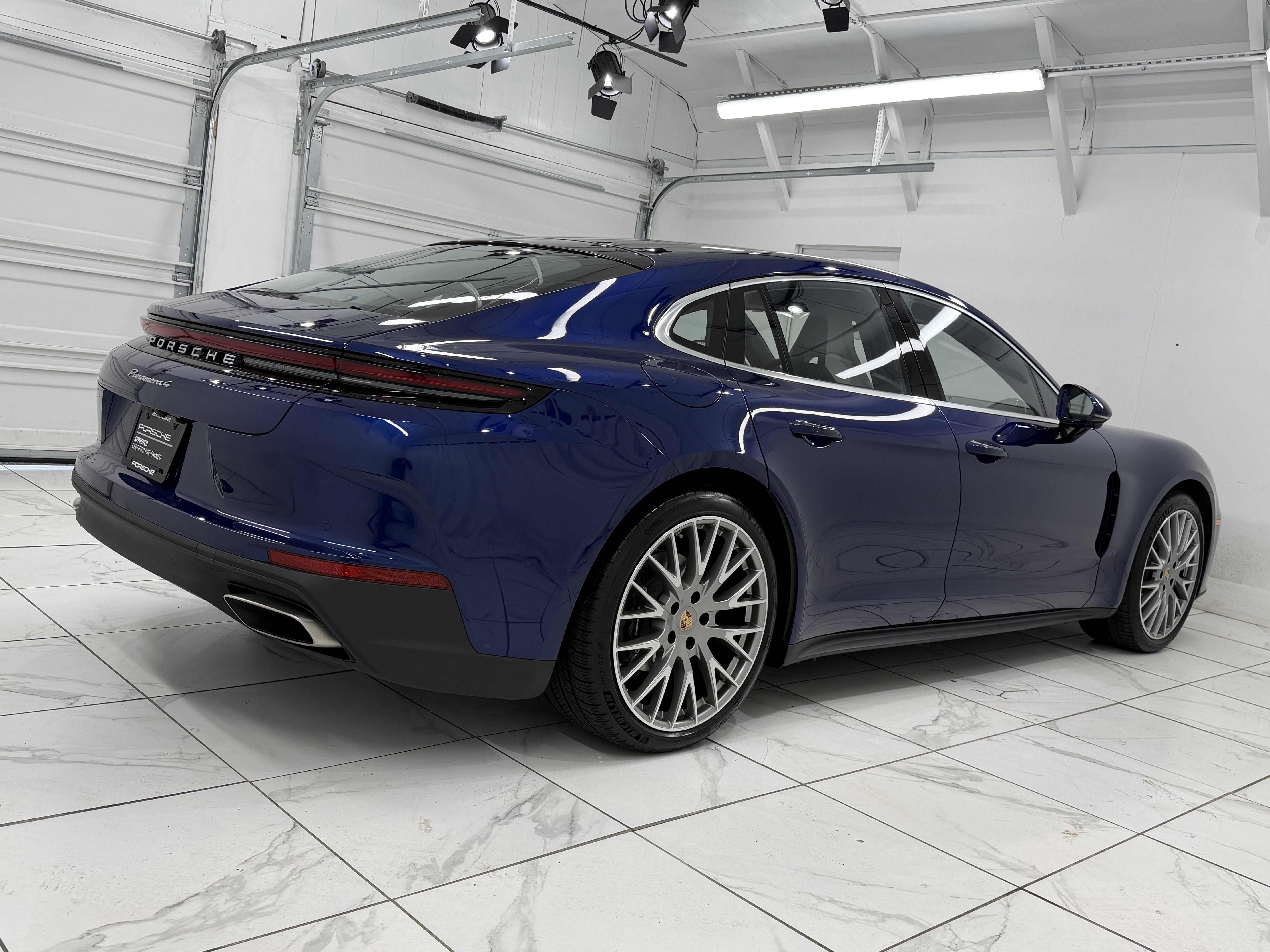 2024 Porsche Panamera 4