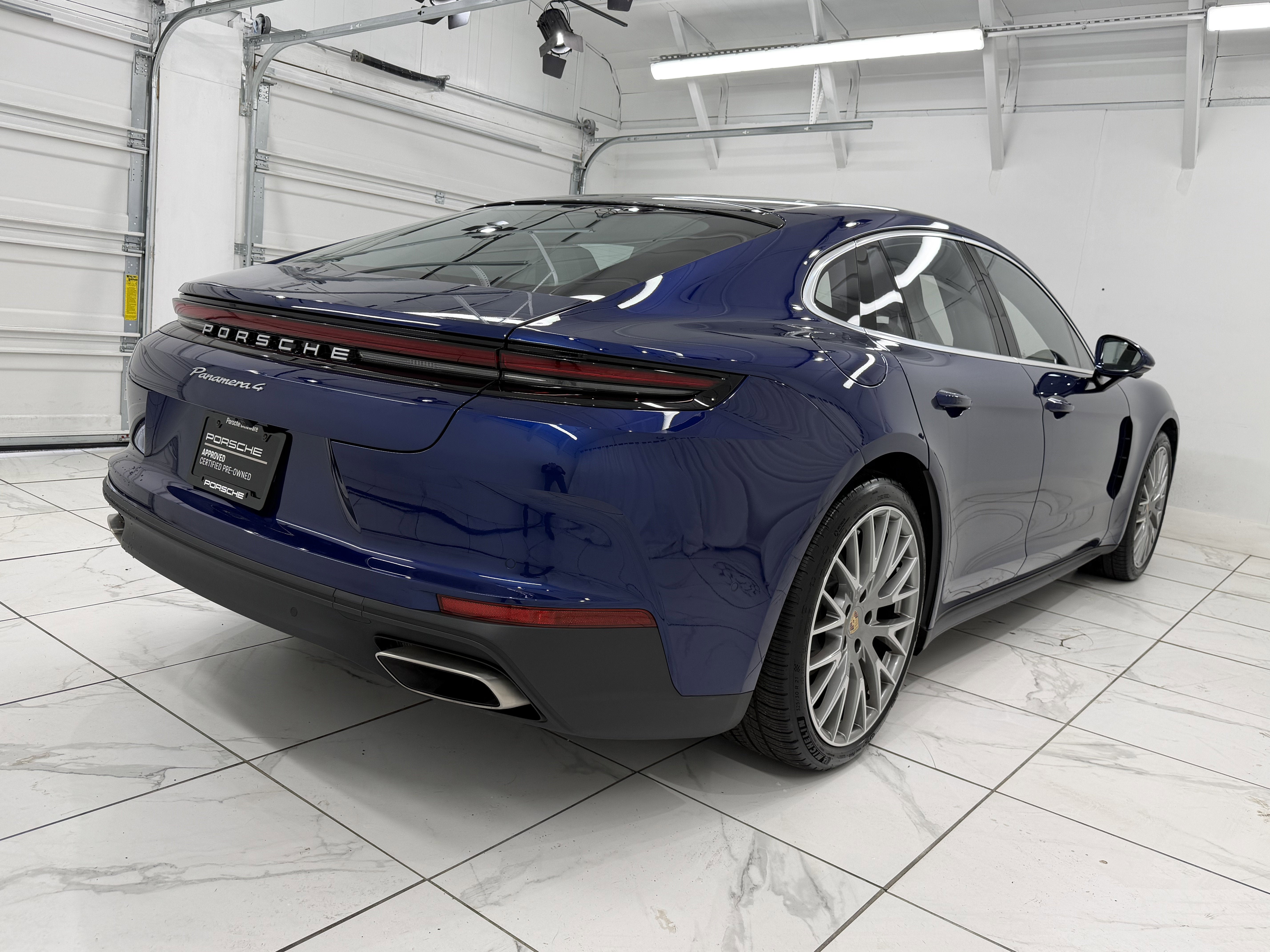 2024 Porsche Panamera 4