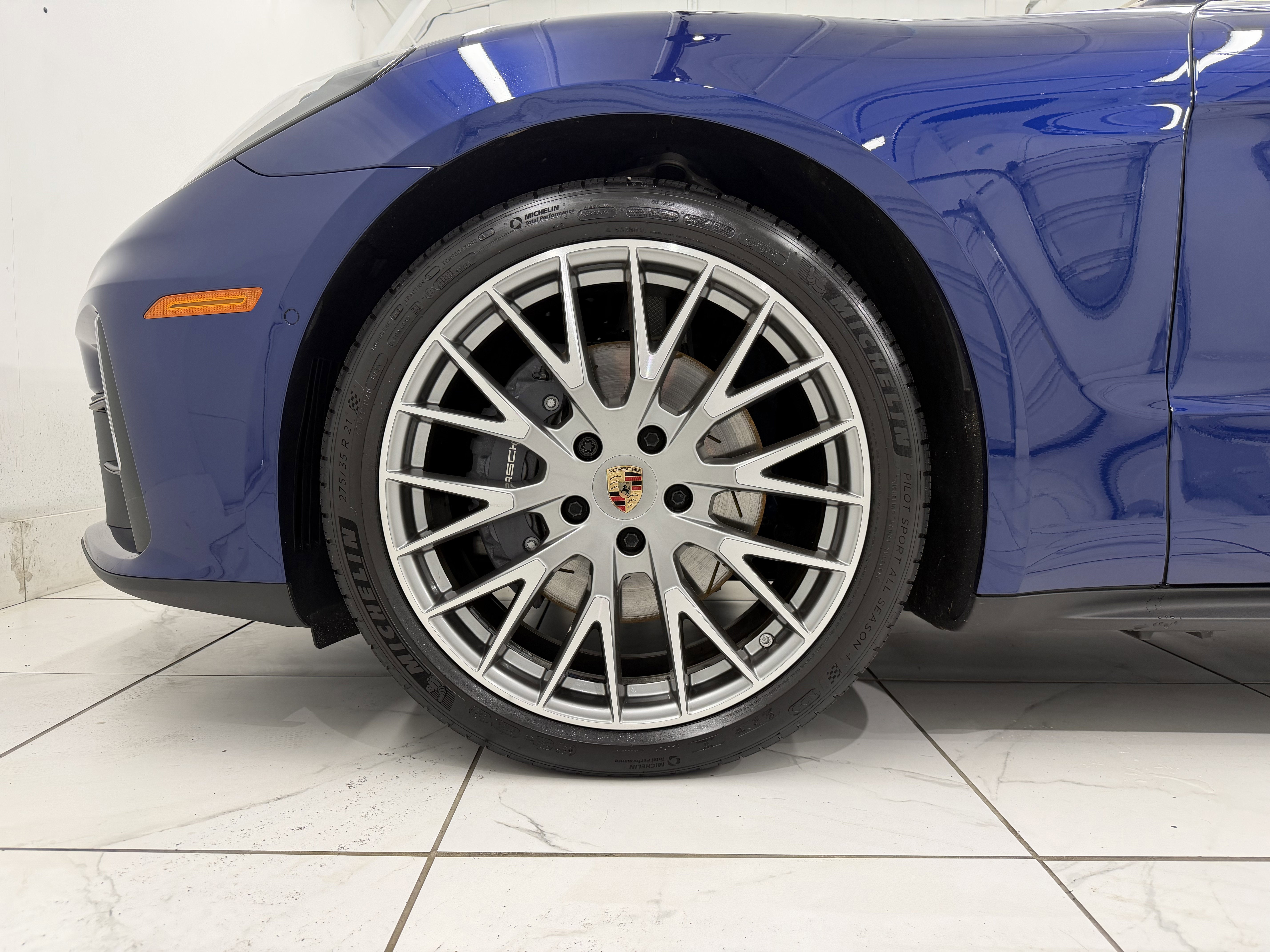 2024 Porsche Panamera 4