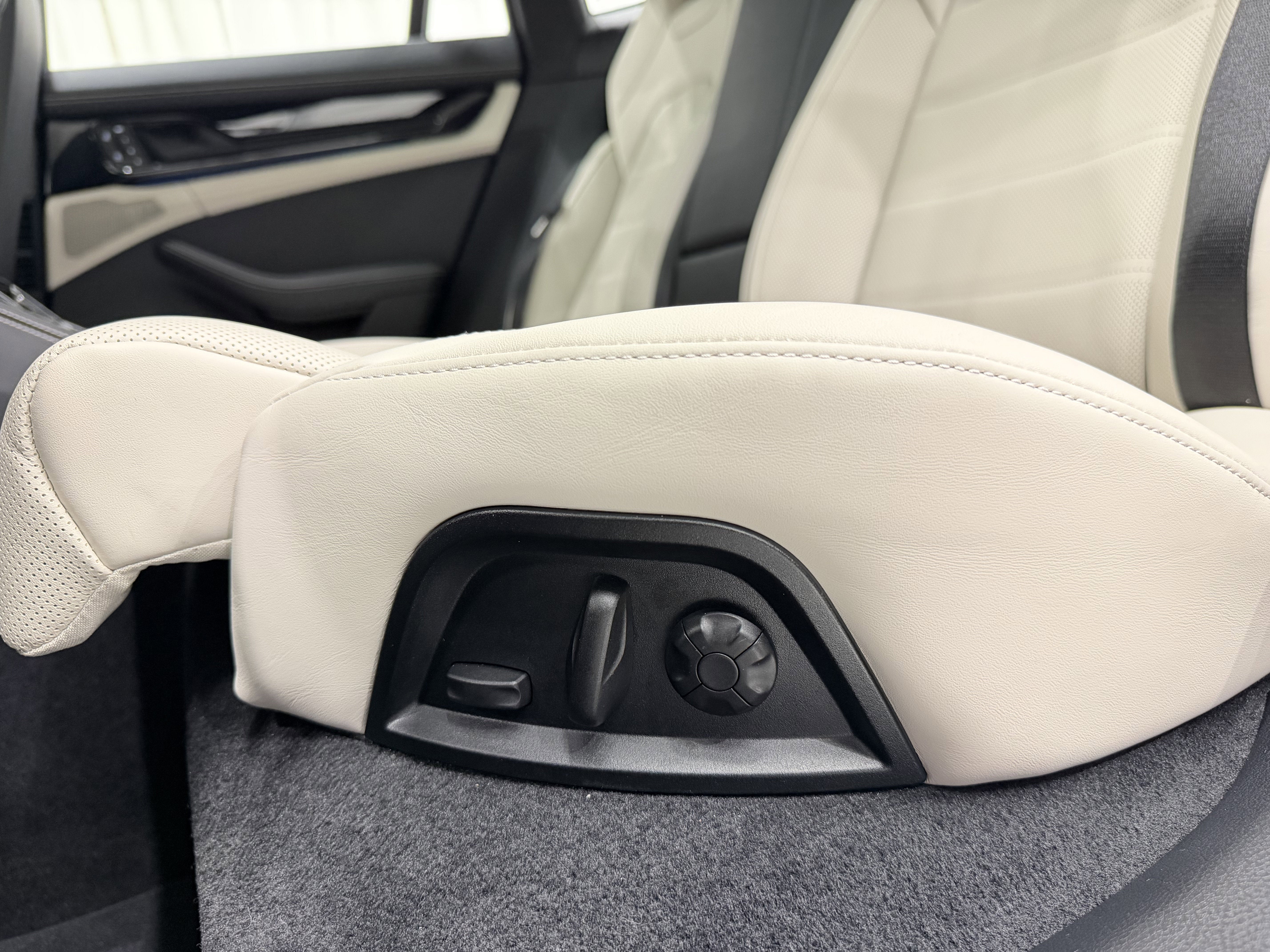 2024 Porsche Panamera 4