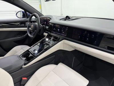 2024 Porsche Panamera 4