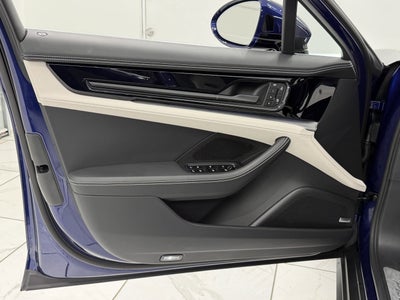 2024 Porsche Panamera 4