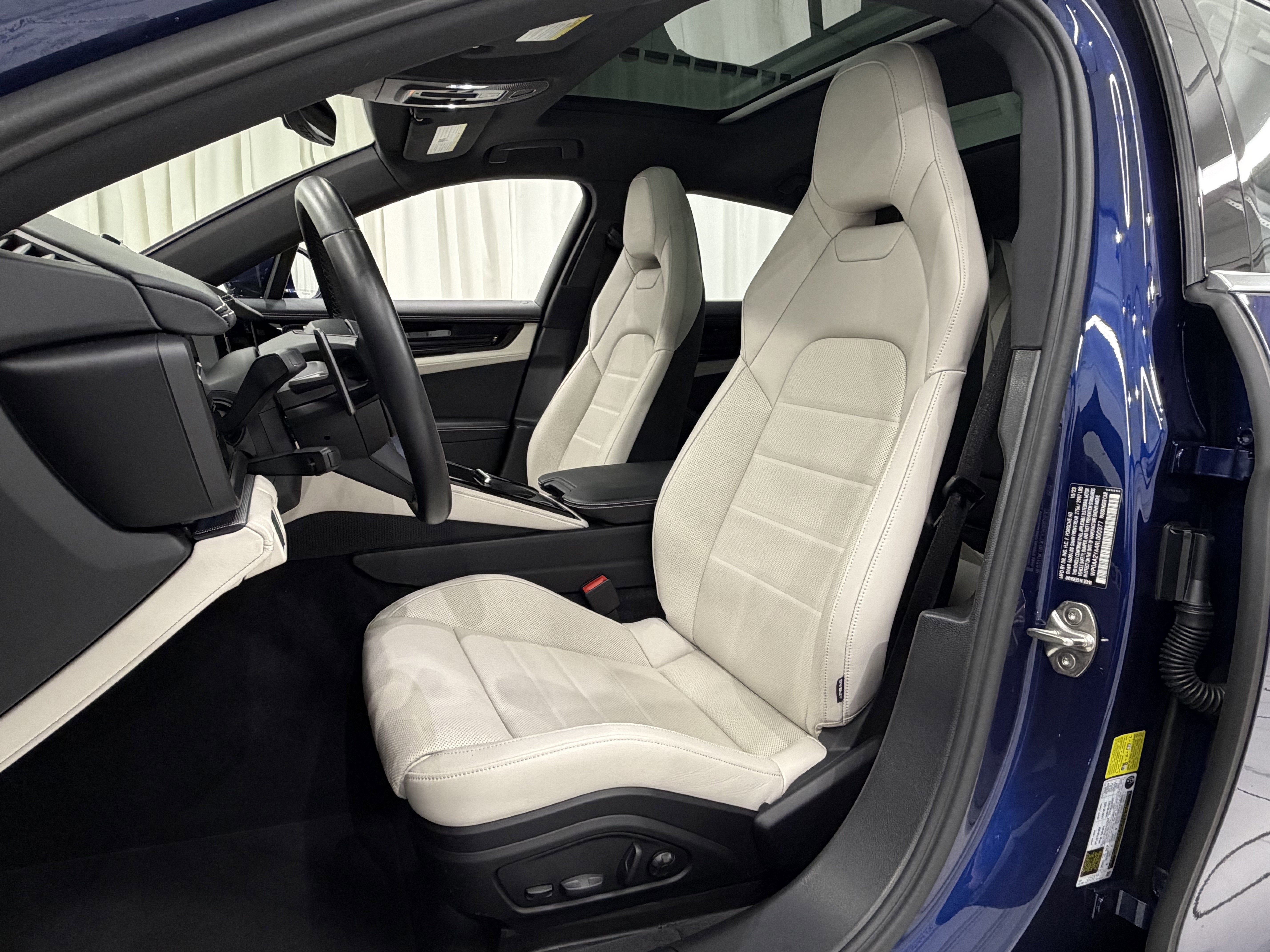 2024 Porsche Panamera 4