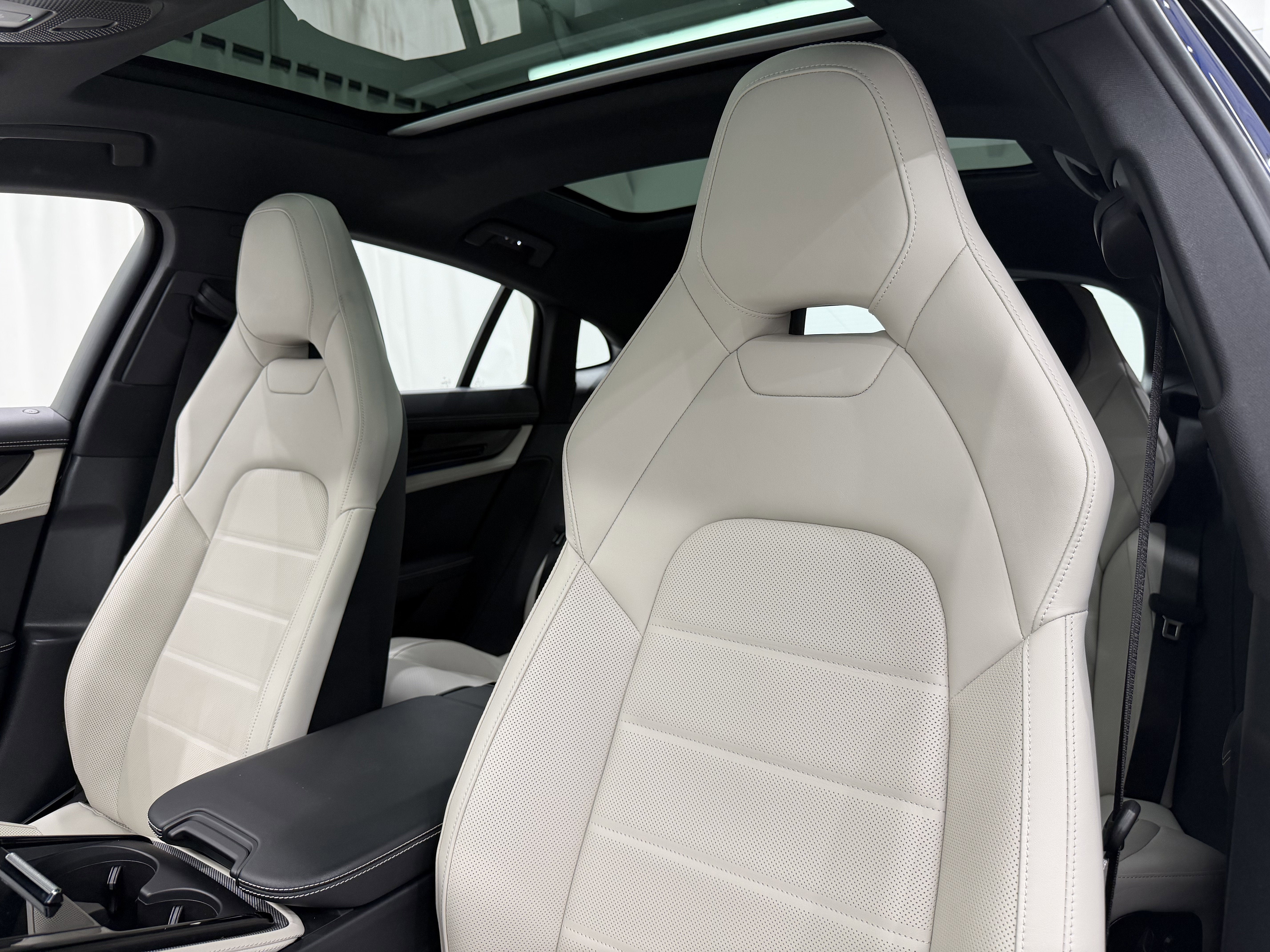 2024 Porsche Panamera 4