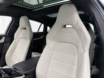 2024 Porsche Panamera 4