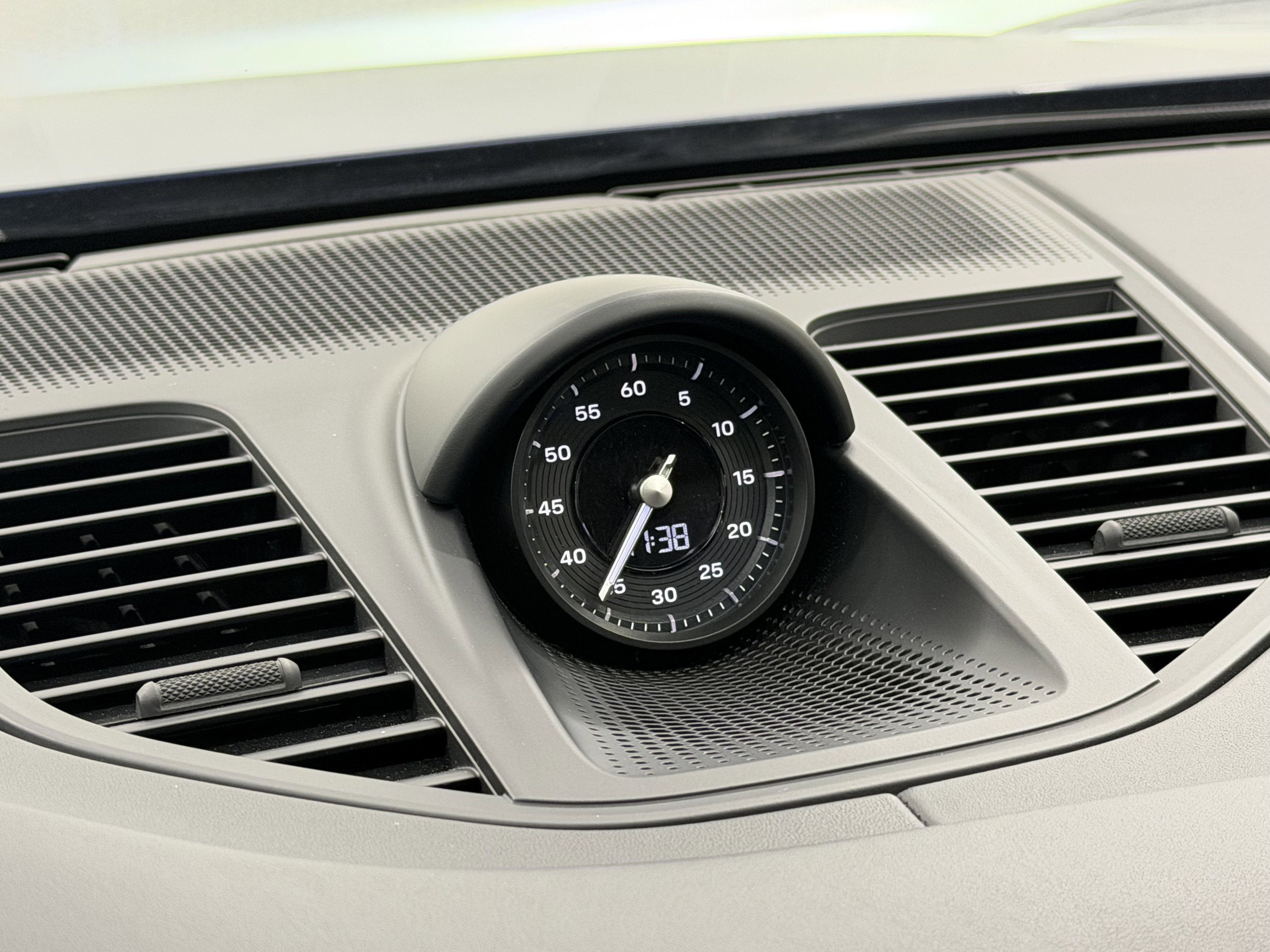 2024 Porsche Panamera 4