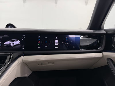 2024 Porsche Panamera 4