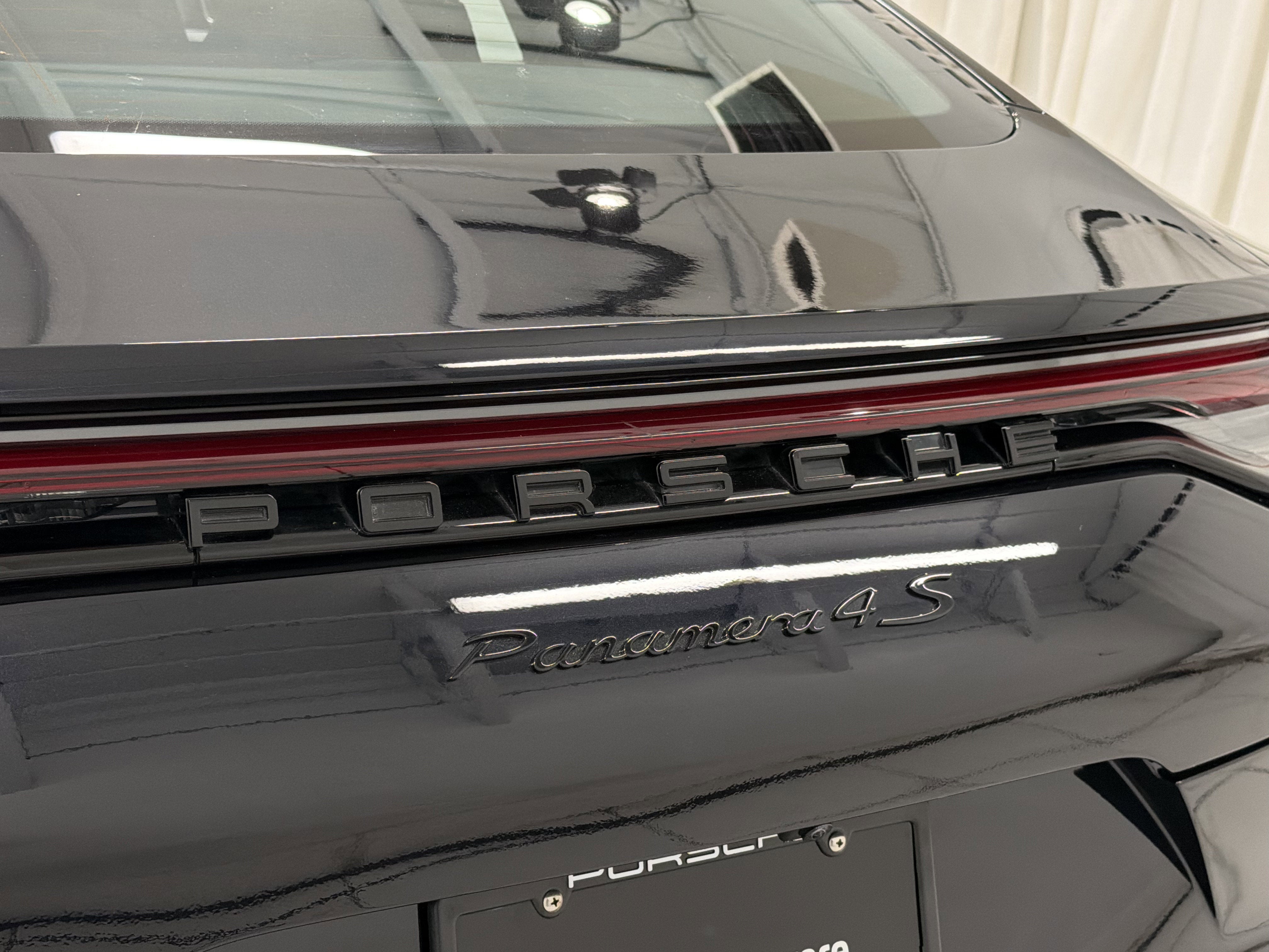 2022 Porsche Panamera 4S