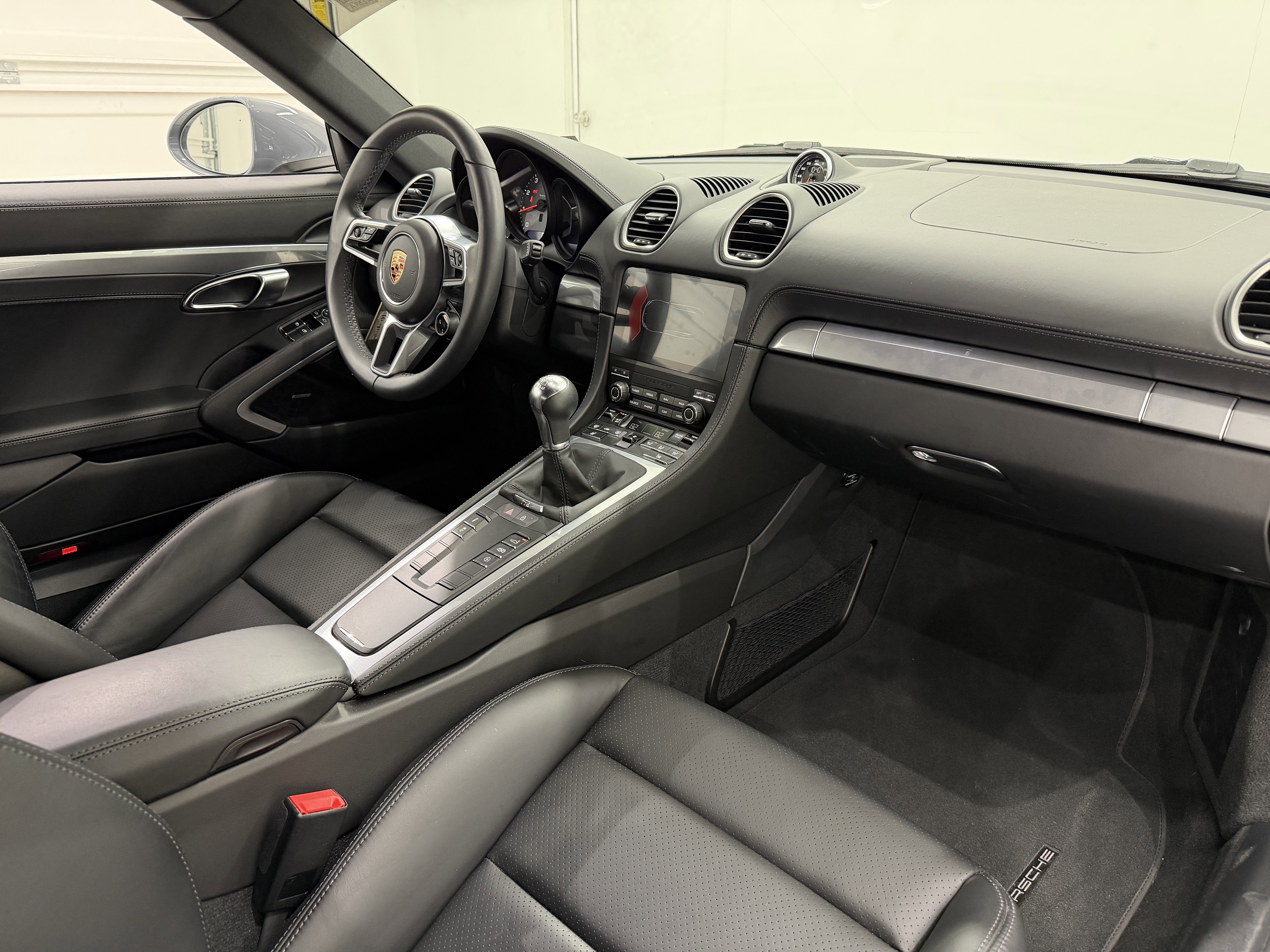 2025 Porsche 718 Cayman S