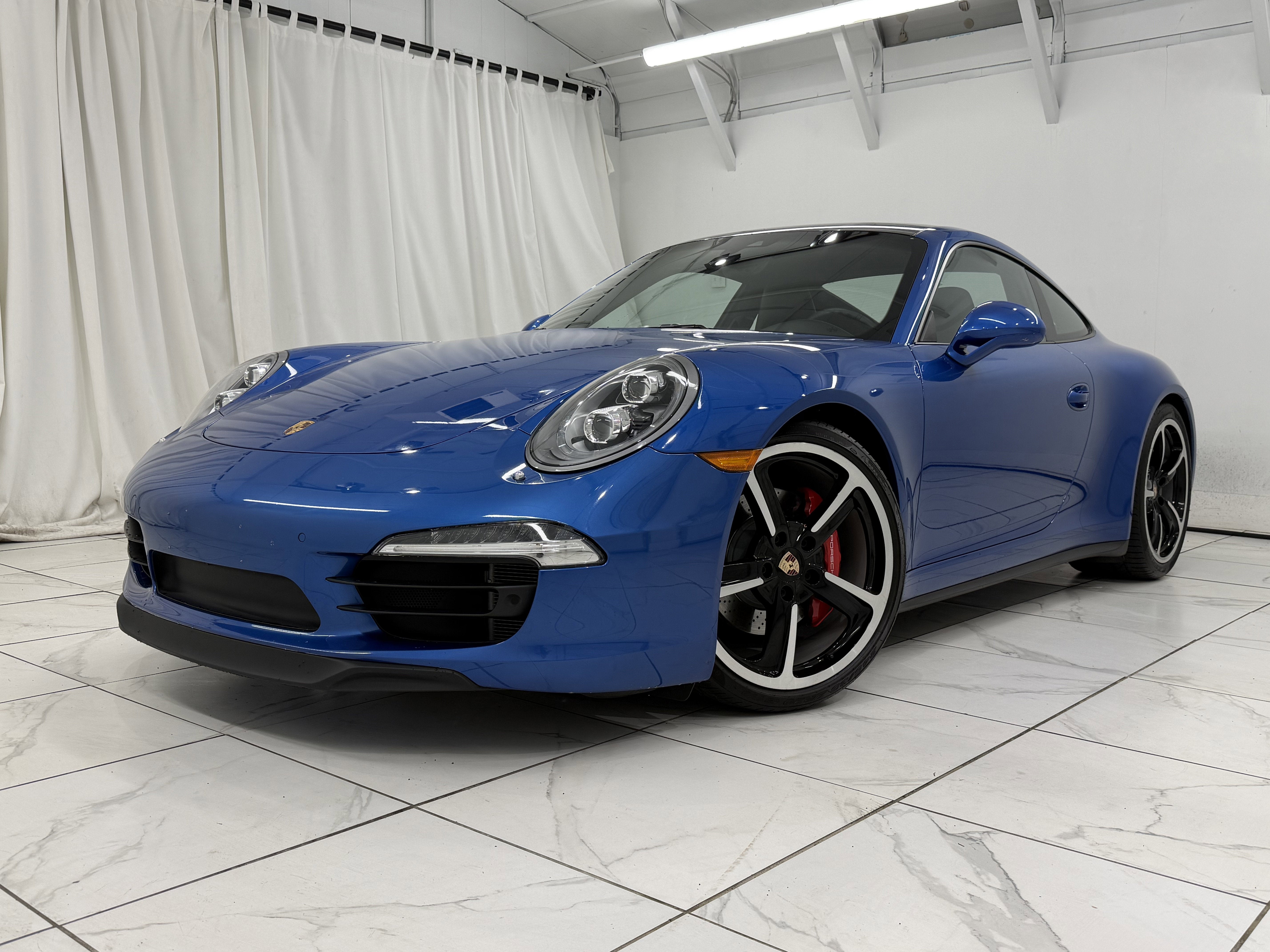 2015 Porsche 911 Carrera 4S