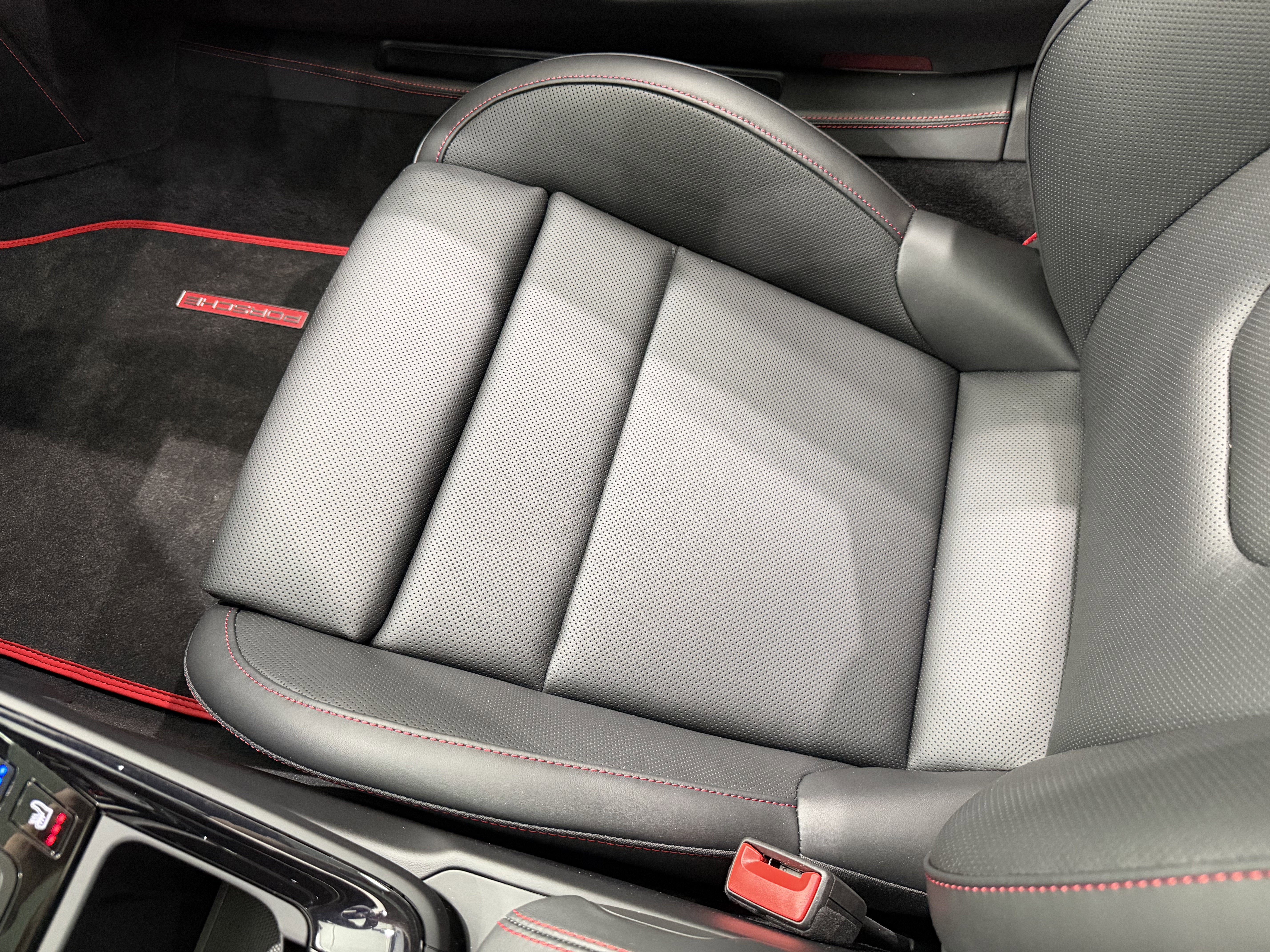 2026 Porsche 911 Carrera Gts