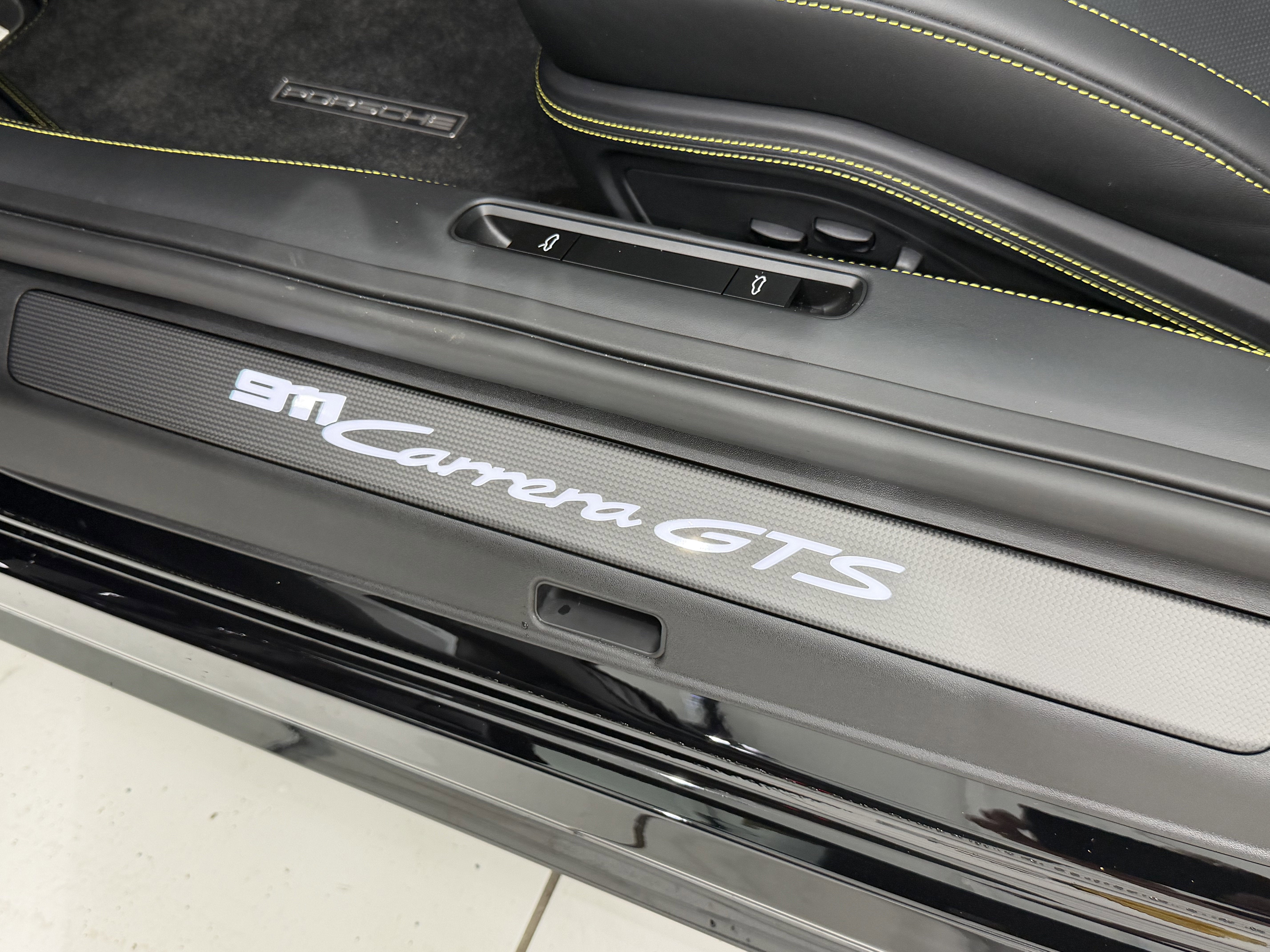 2026 Porsche 911 Carrera Gts