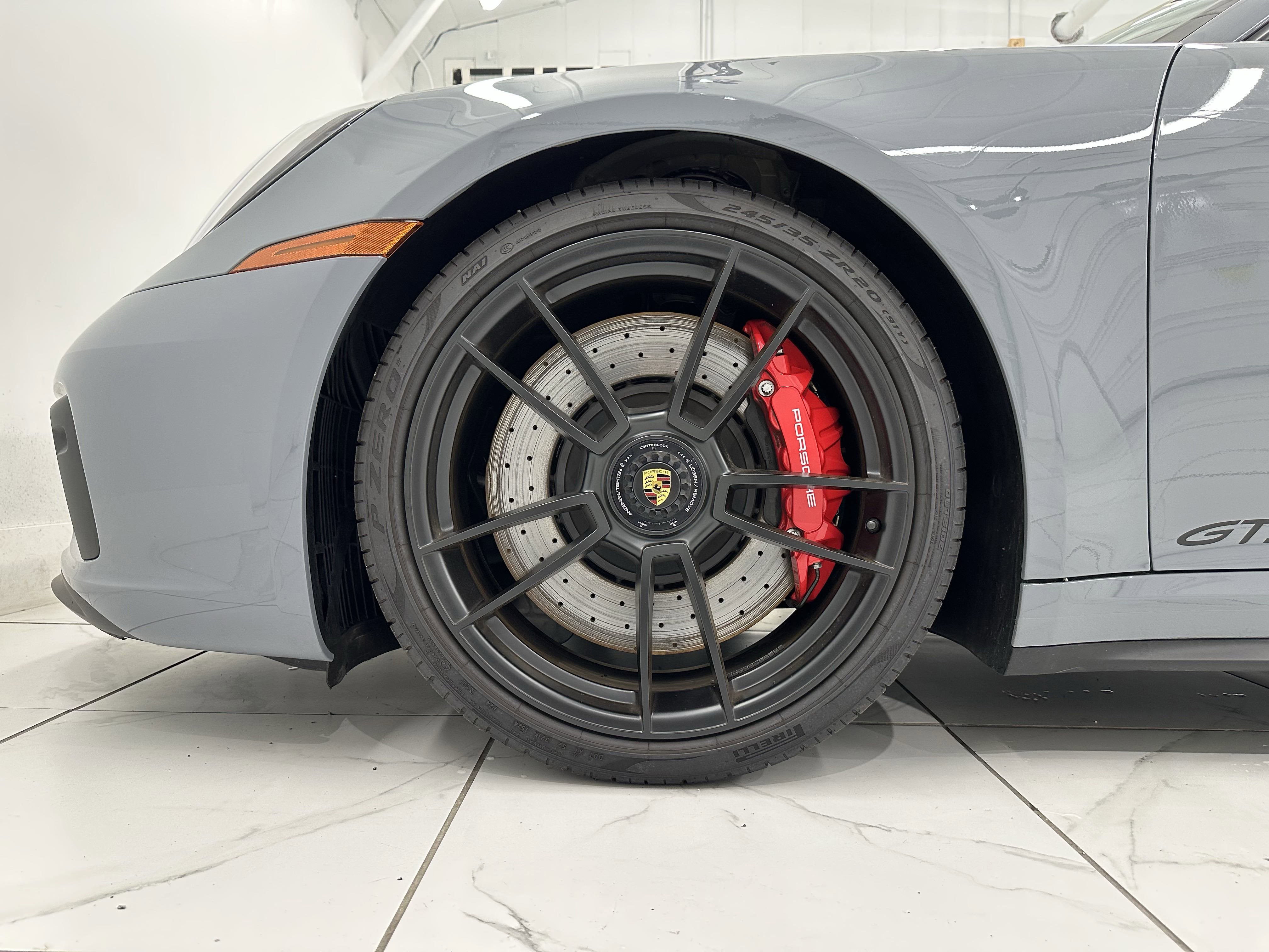 2024 Porsche 911 Carrera 4 GTS