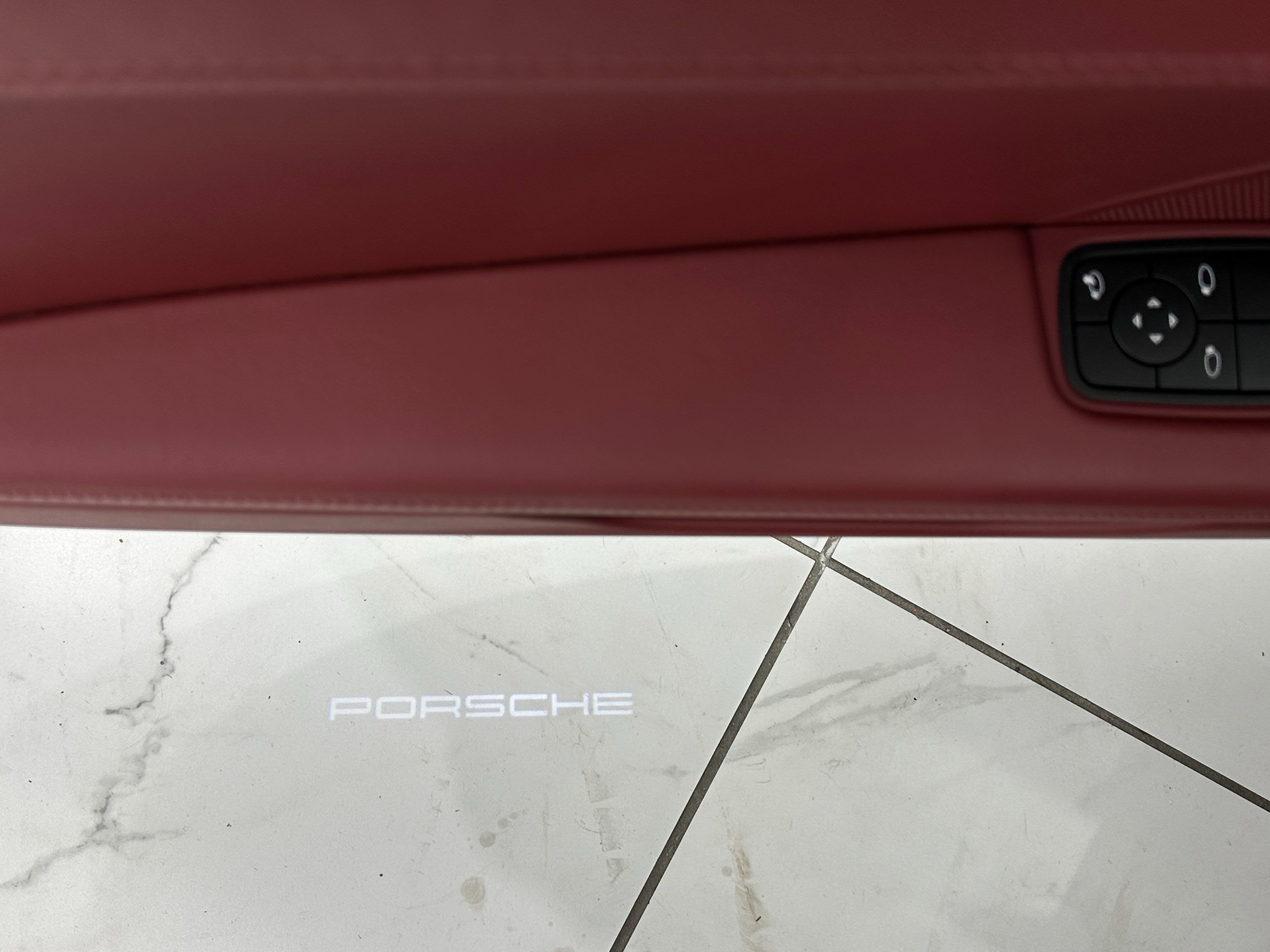 2024 Porsche 911 Carrera 4 GTS