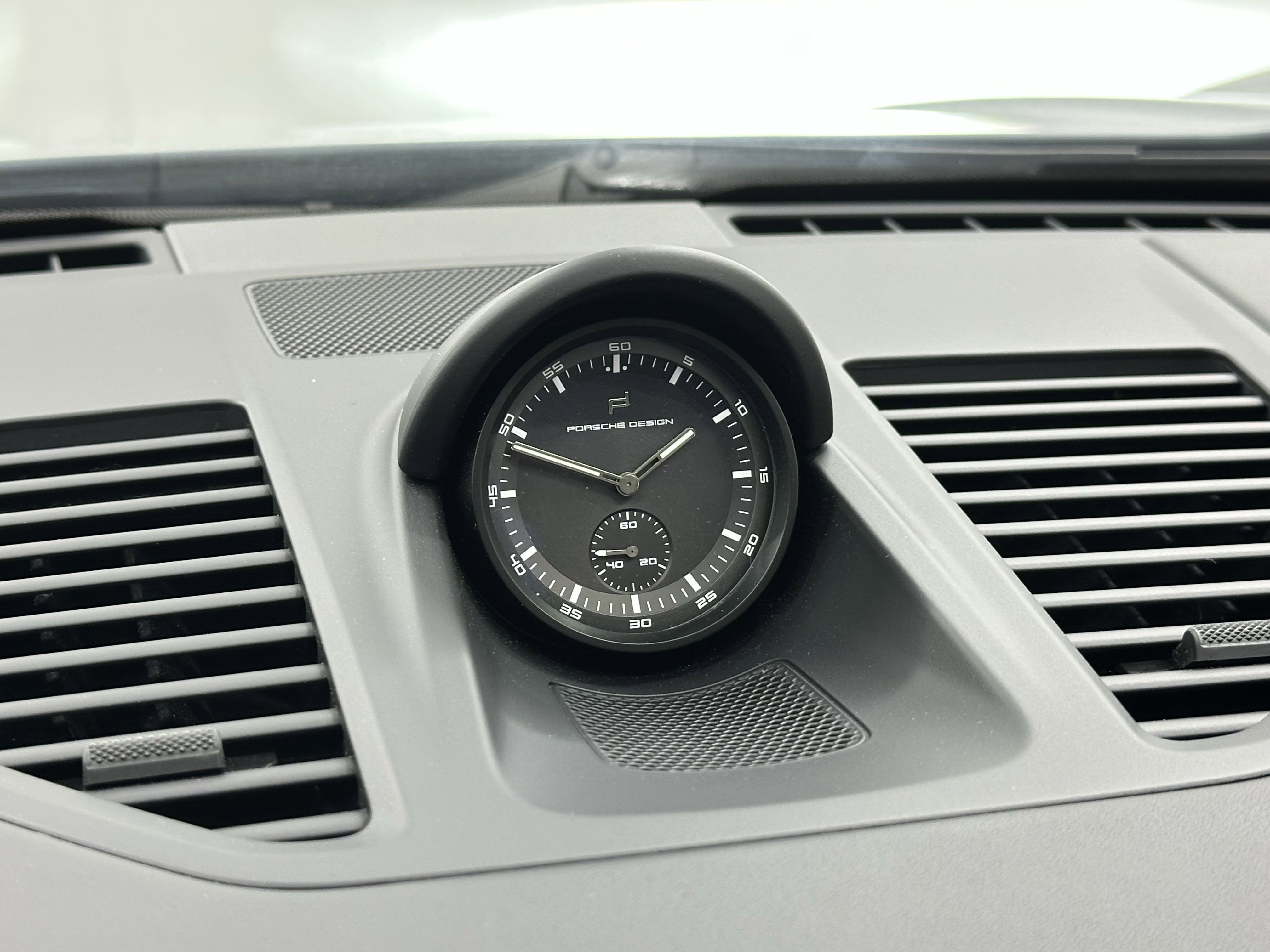 2024 Porsche 911 Carrera 4 GTS