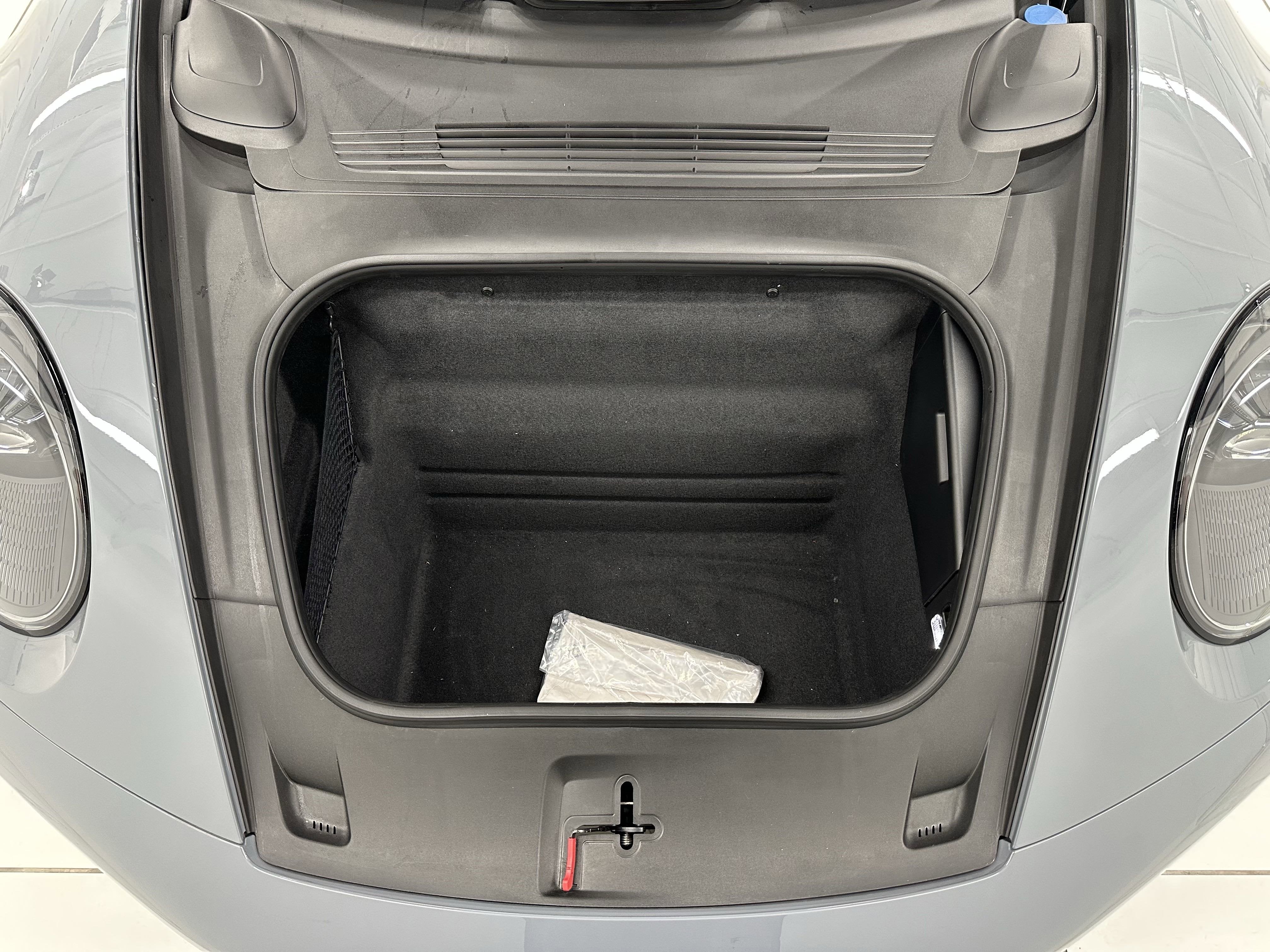 2024 Porsche 911 Carrera 4 GTS