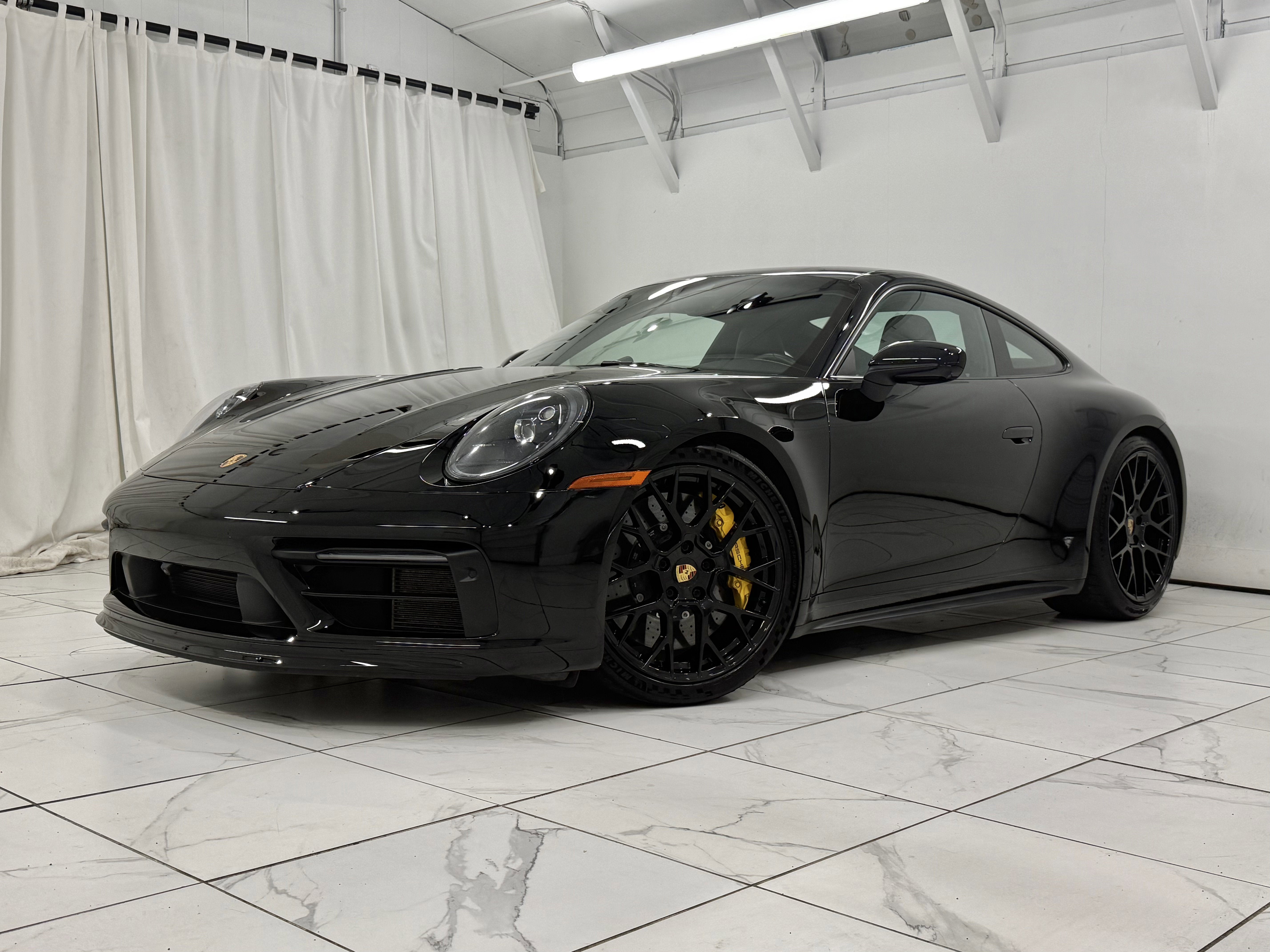 2023 Porsche 911 Carrera GTS