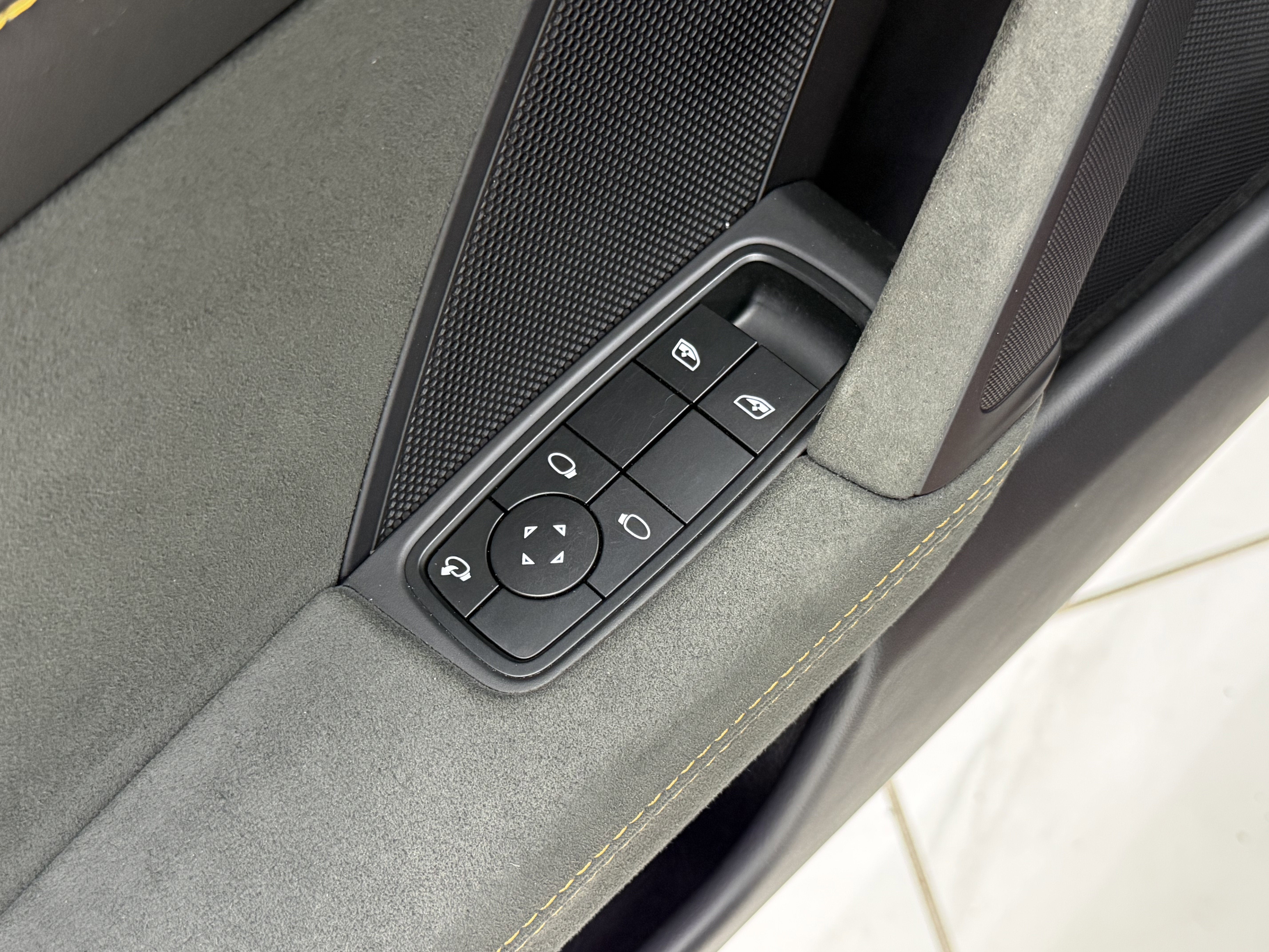 2023 Porsche 911 Carrera GTS