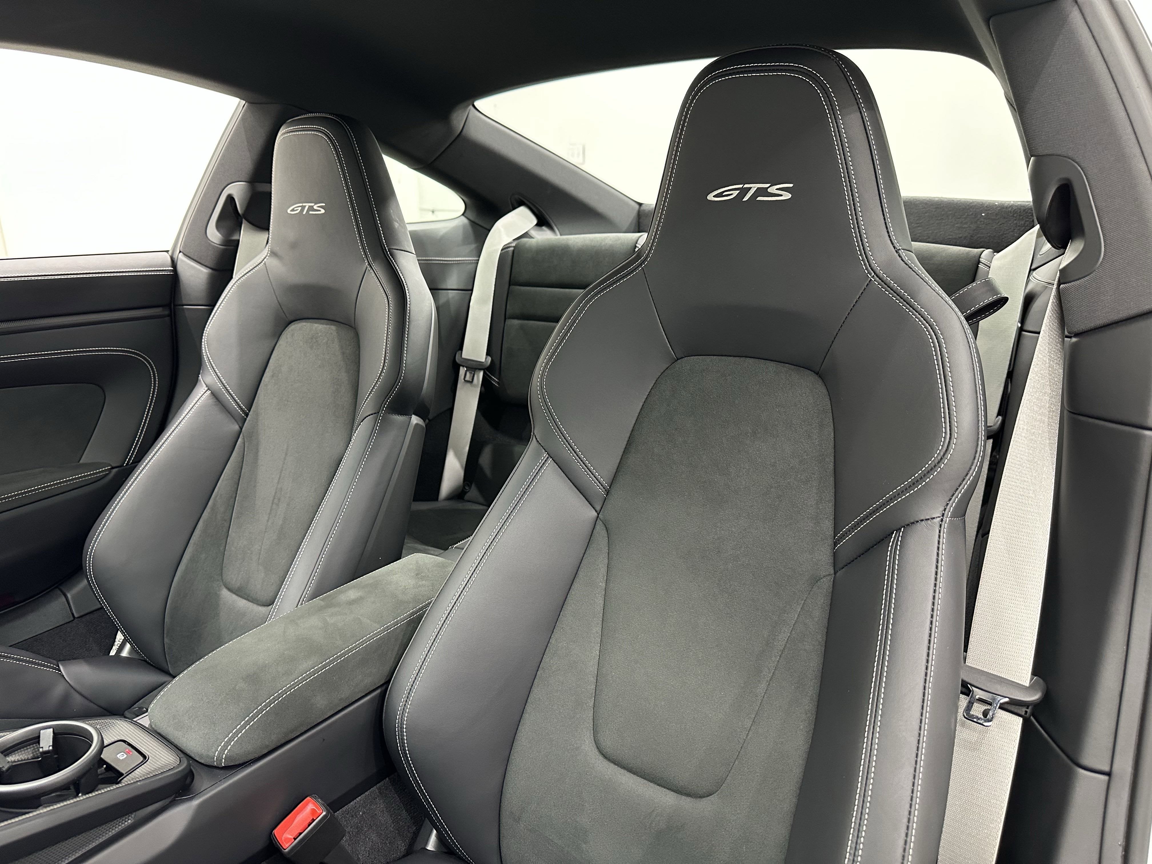 2024 Porsche 911 Carrera GTS