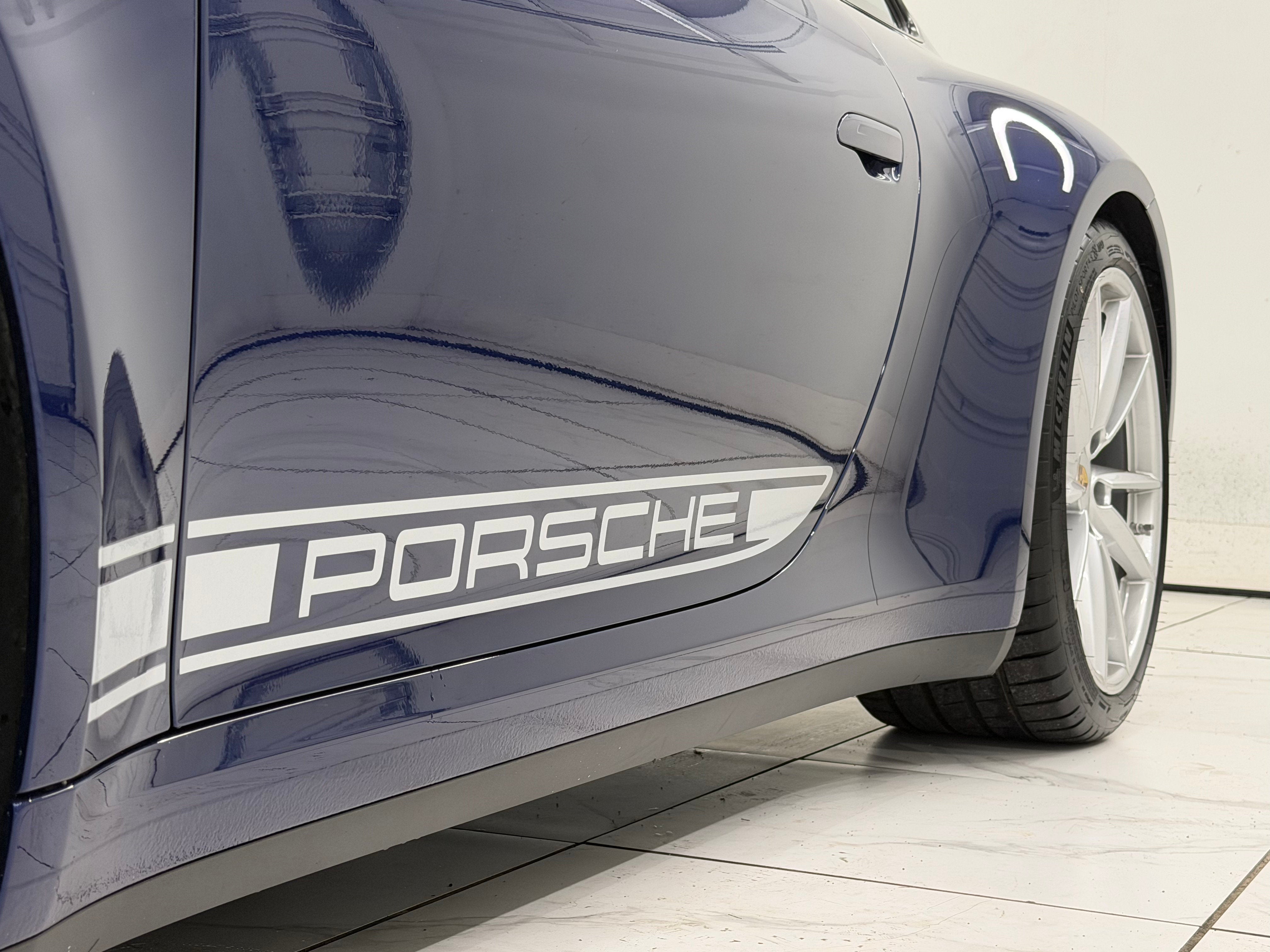 2024 Porsche 911 Carrera Gts