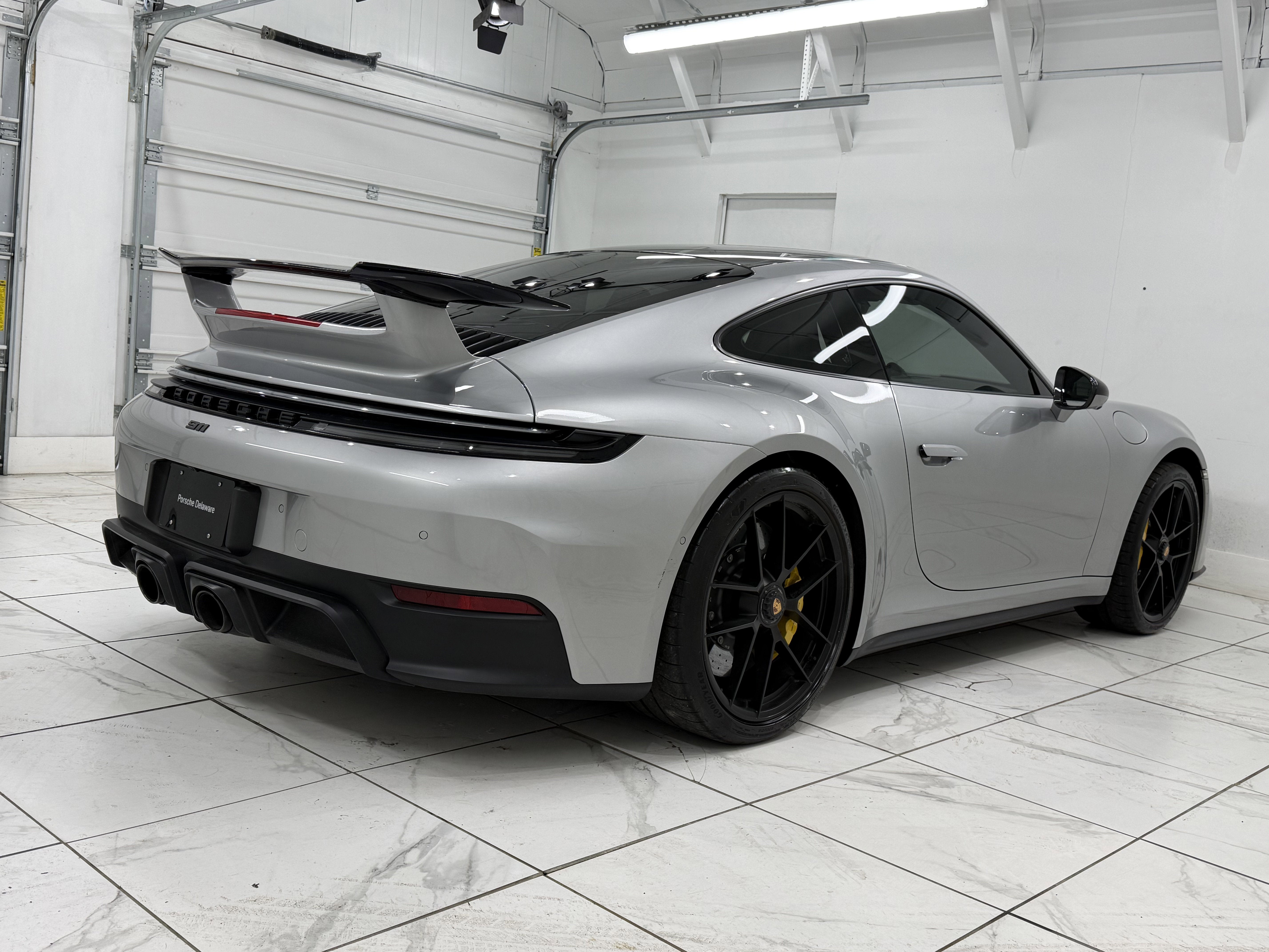 2025 Porsche 911 Carrera 4 GTS