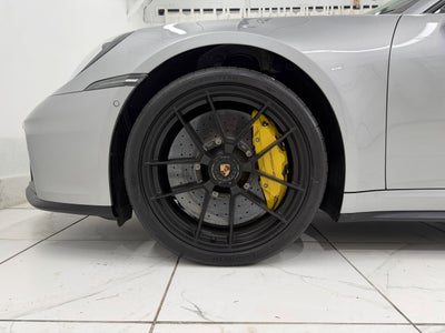 2025 Porsche 911 Carrera 4 GTS