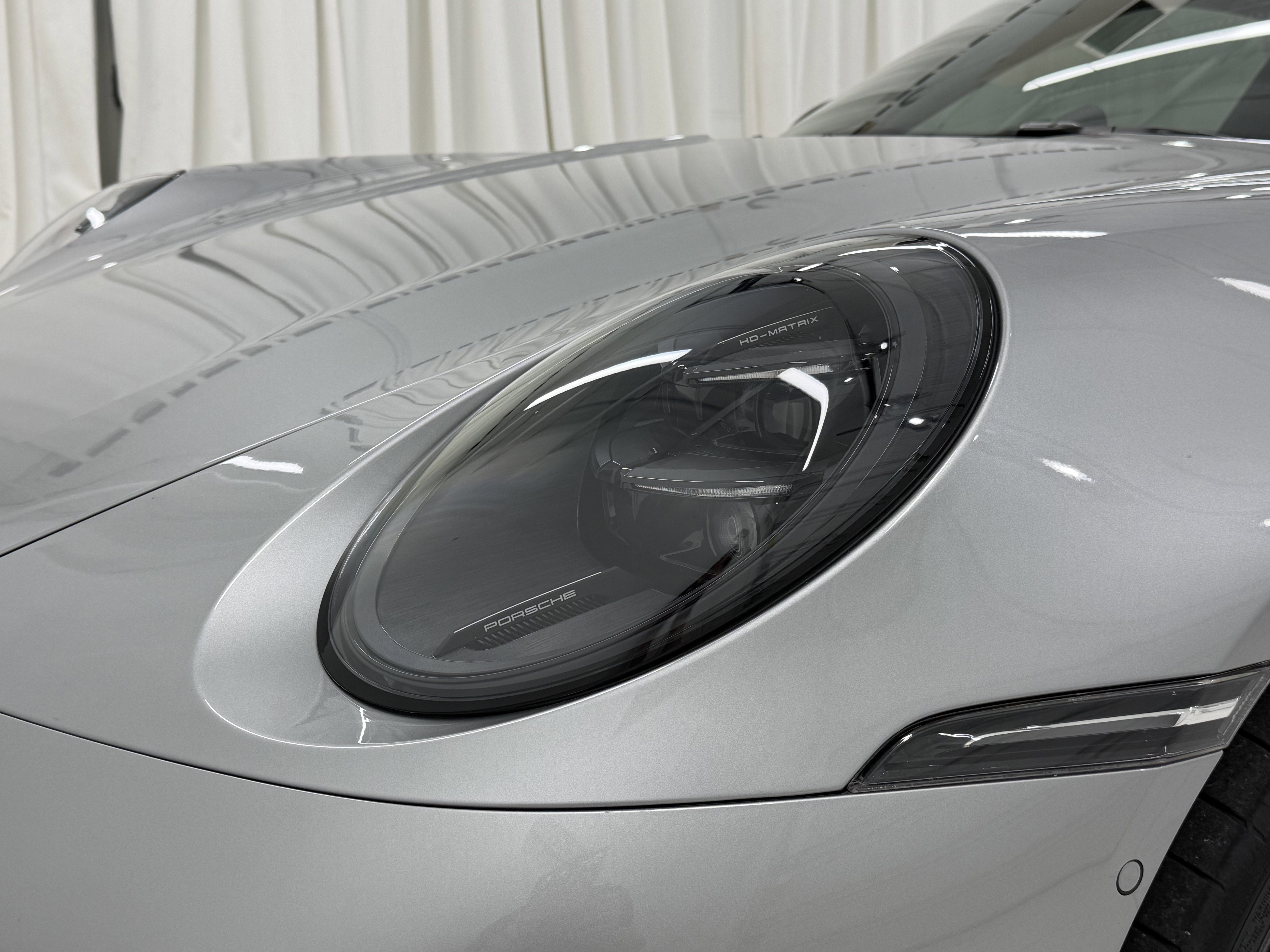 2025 Porsche 911 Carrera 4 GTS