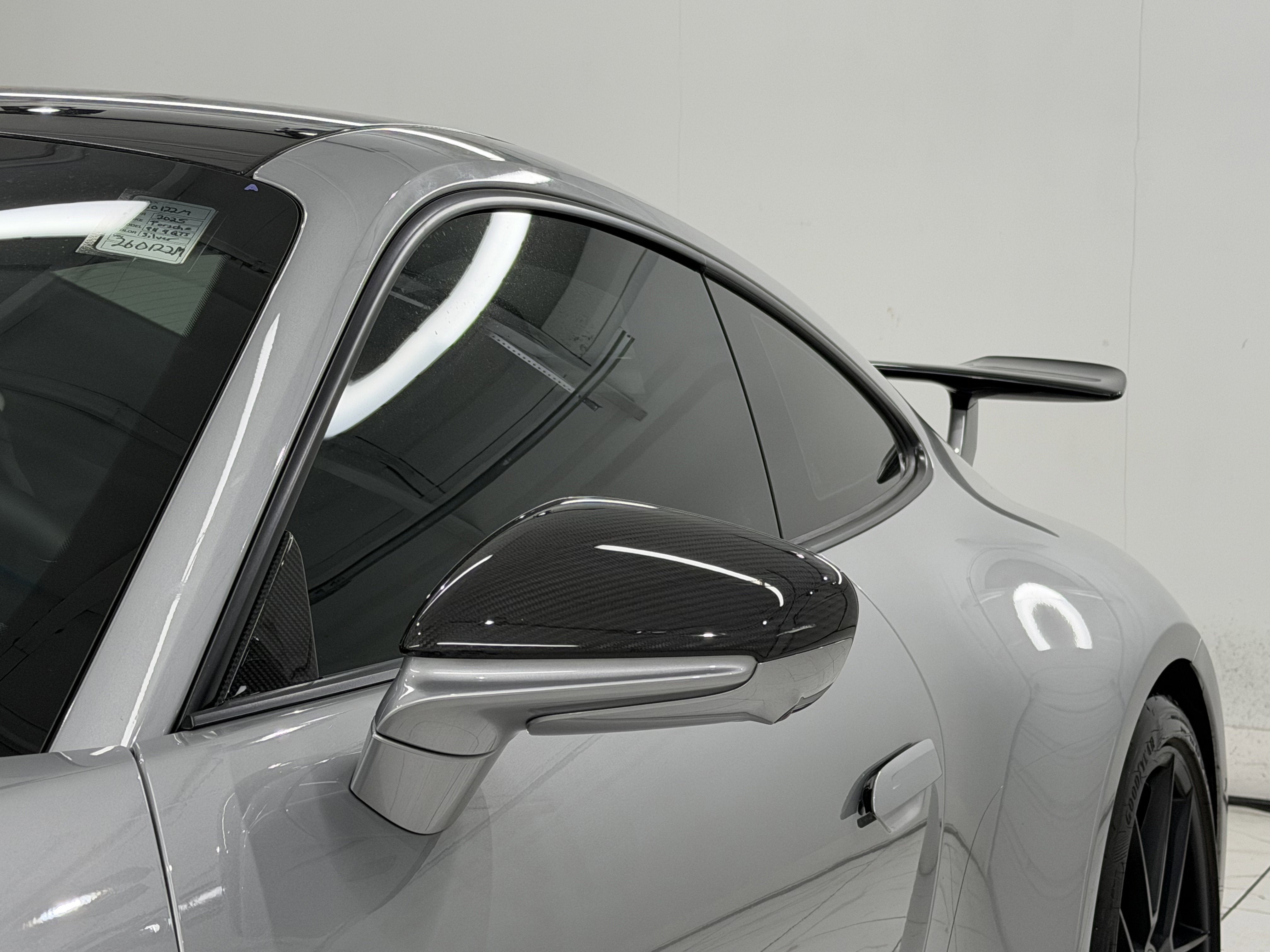 2025 Porsche 911 Carrera 4 GTS