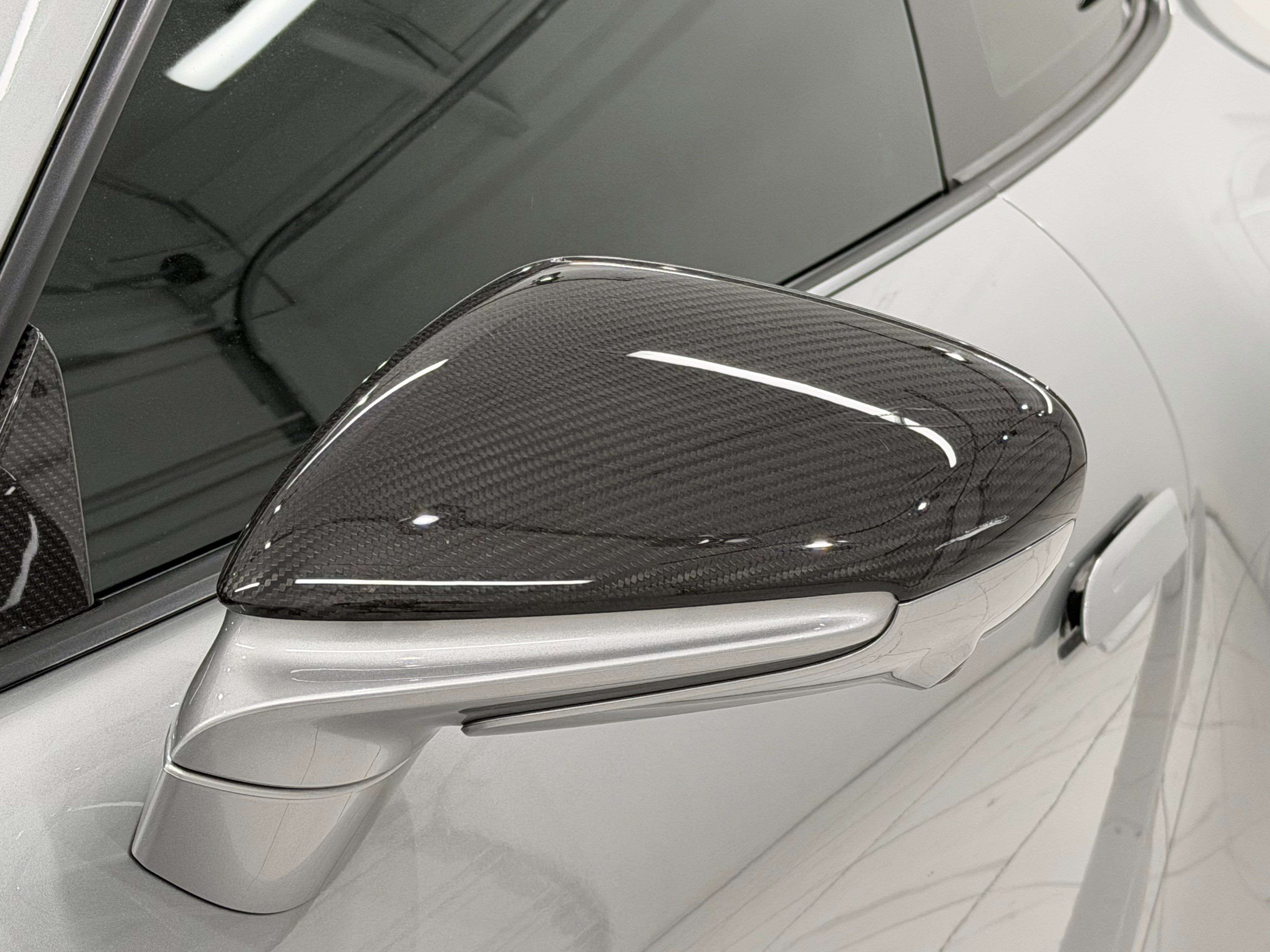2025 Porsche 911 Carrera 4 GTS