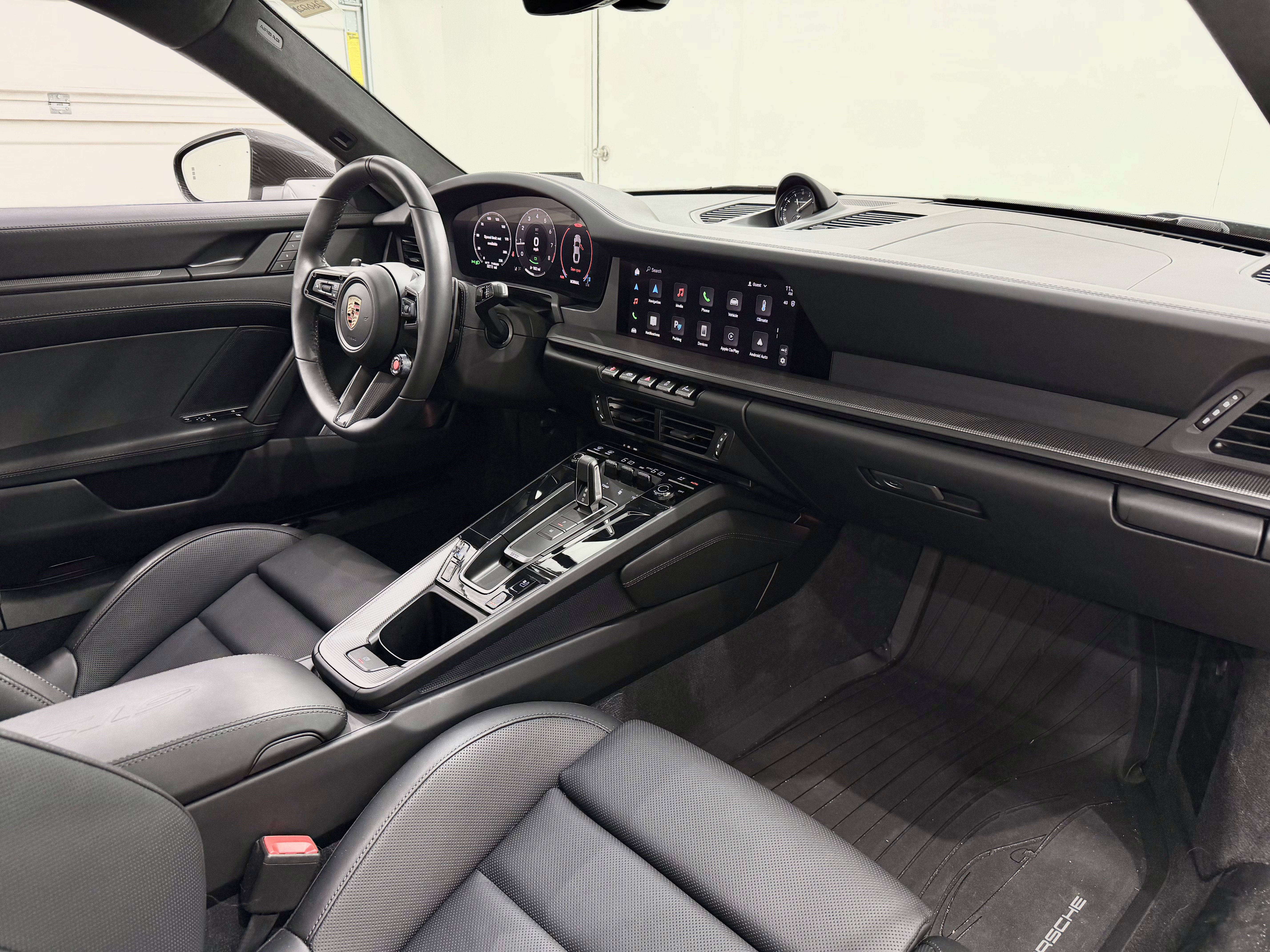 2025 Porsche 911 Carrera 4 GTS