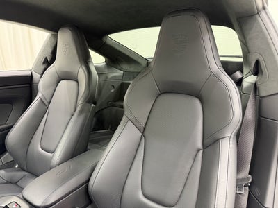 2025 Porsche 911 Carrera 4 GTS