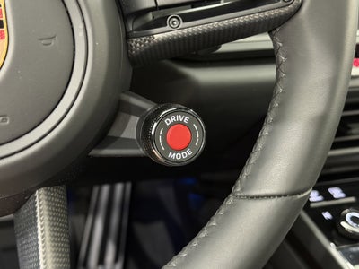2025 Porsche 911 Carrera 4 GTS