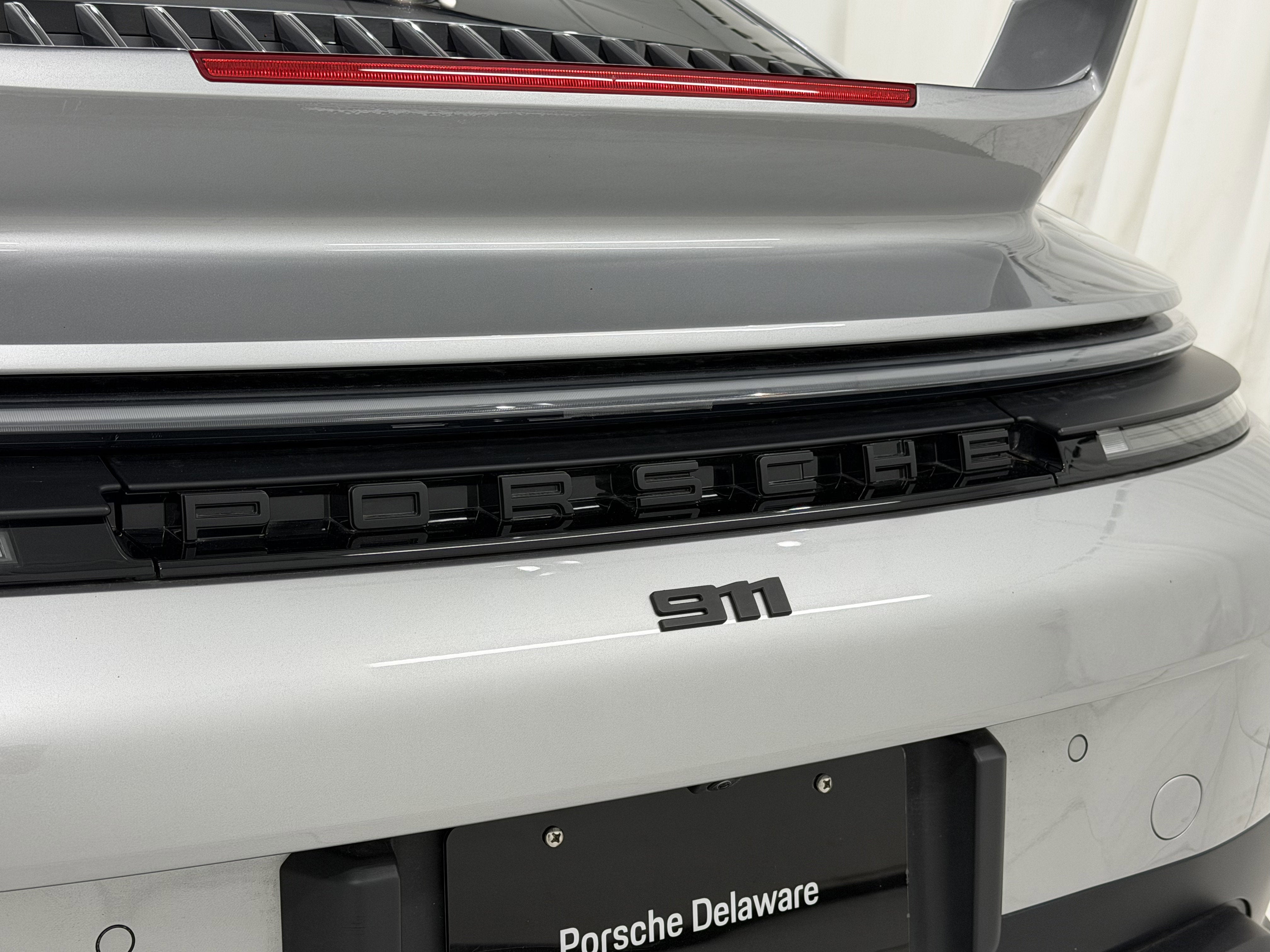 2025 Porsche 911 Carrera 4 GTS
