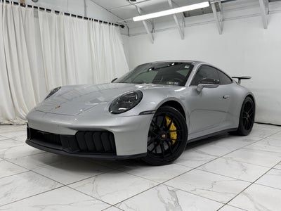 2025 Porsche 911 Carrera 4 GTS