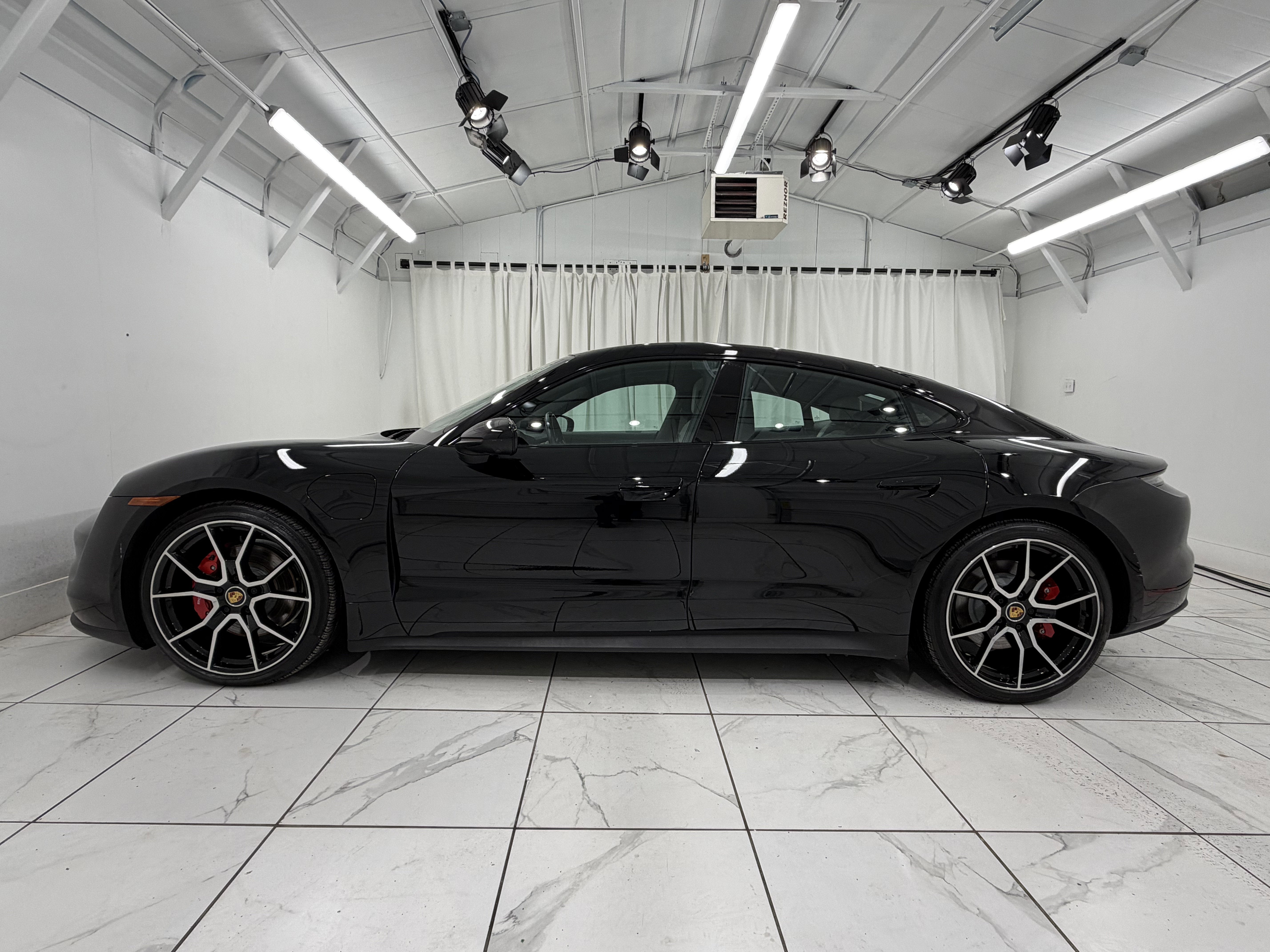 2024 Porsche Taycan 4S