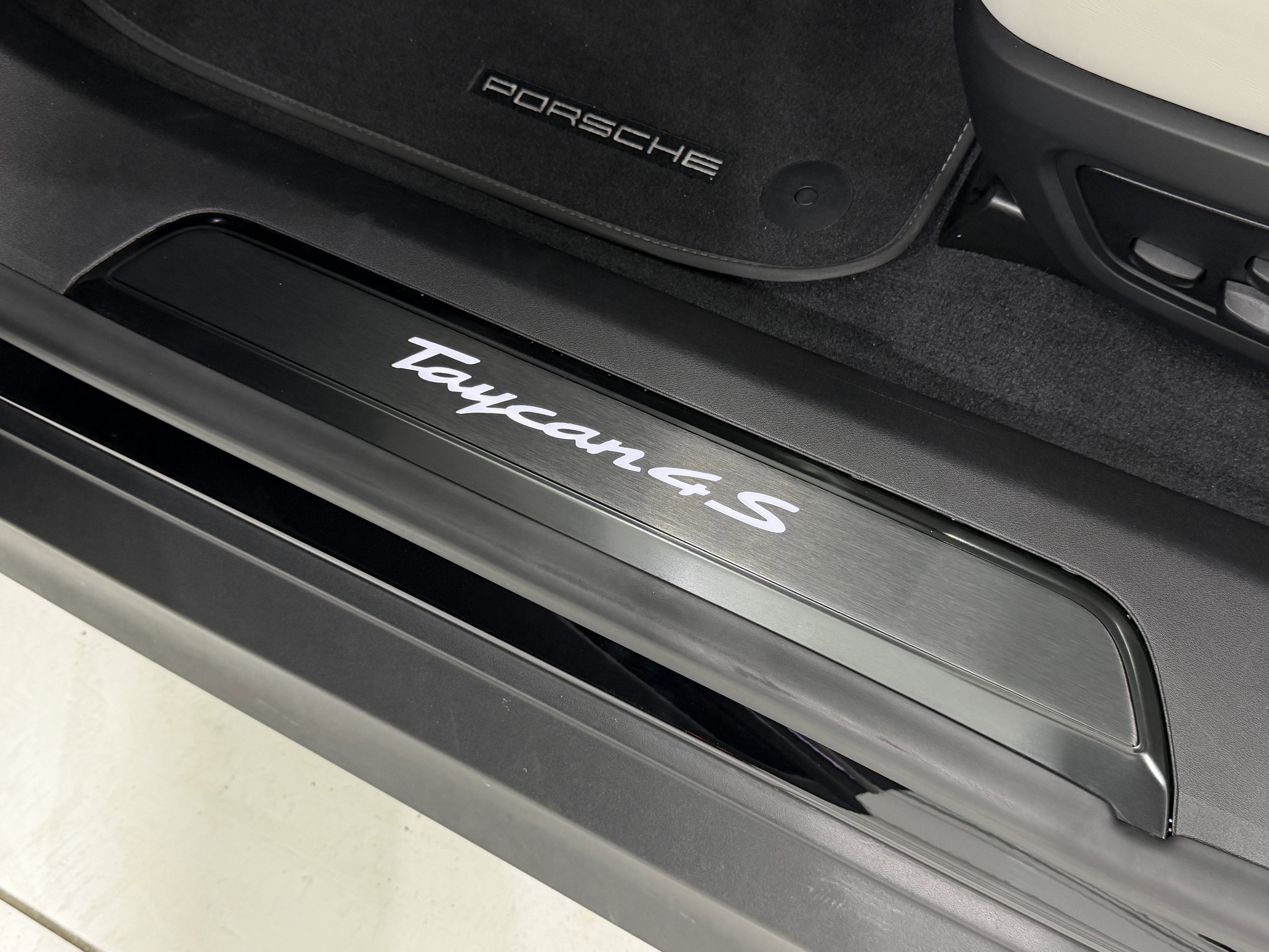 2024 Porsche Taycan 4S