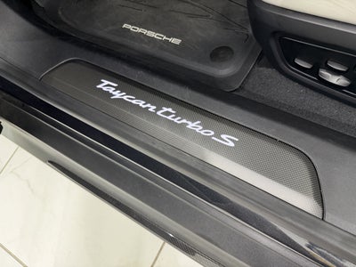2020 Porsche Taycan Turbo S