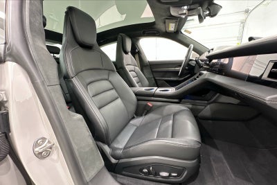 2025 Porsche Taycan Turbo