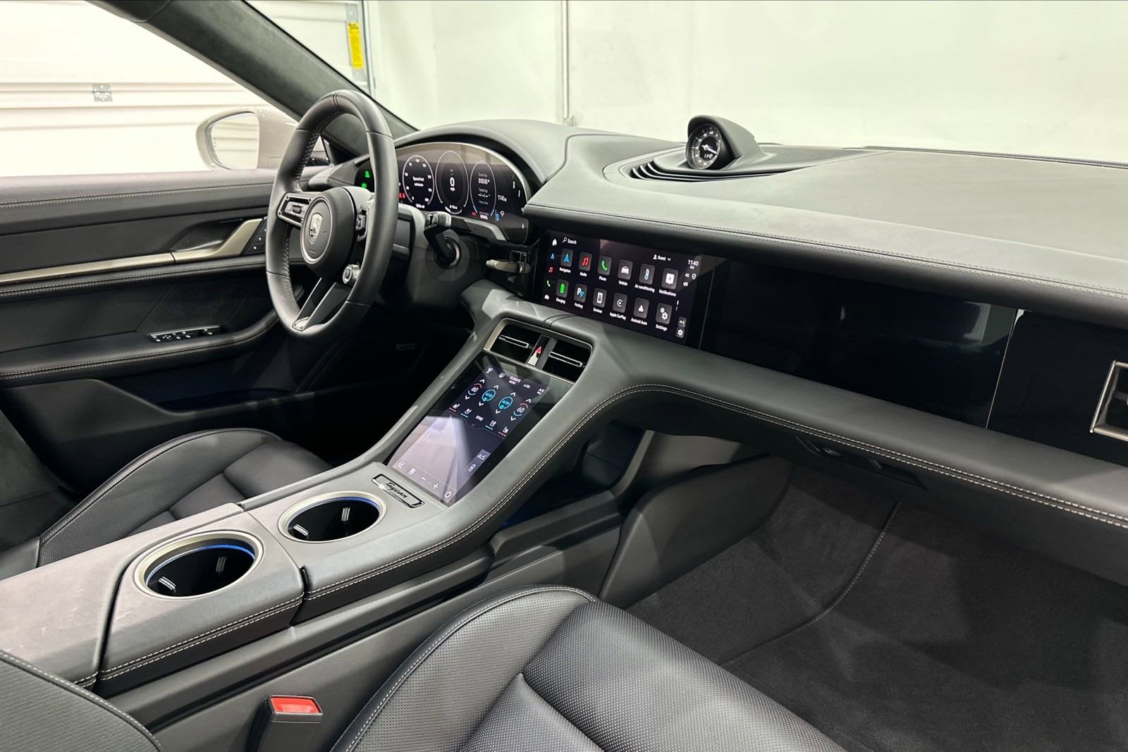 2025 Porsche Taycan Turbo