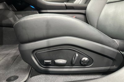 2025 Porsche Taycan Turbo