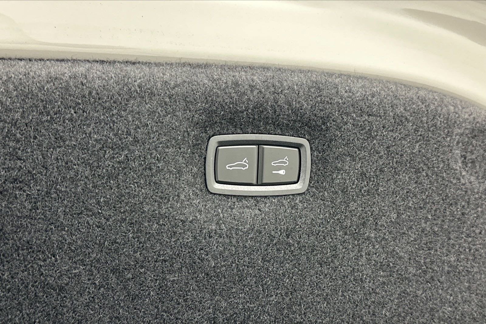 2025 Porsche Taycan Turbo