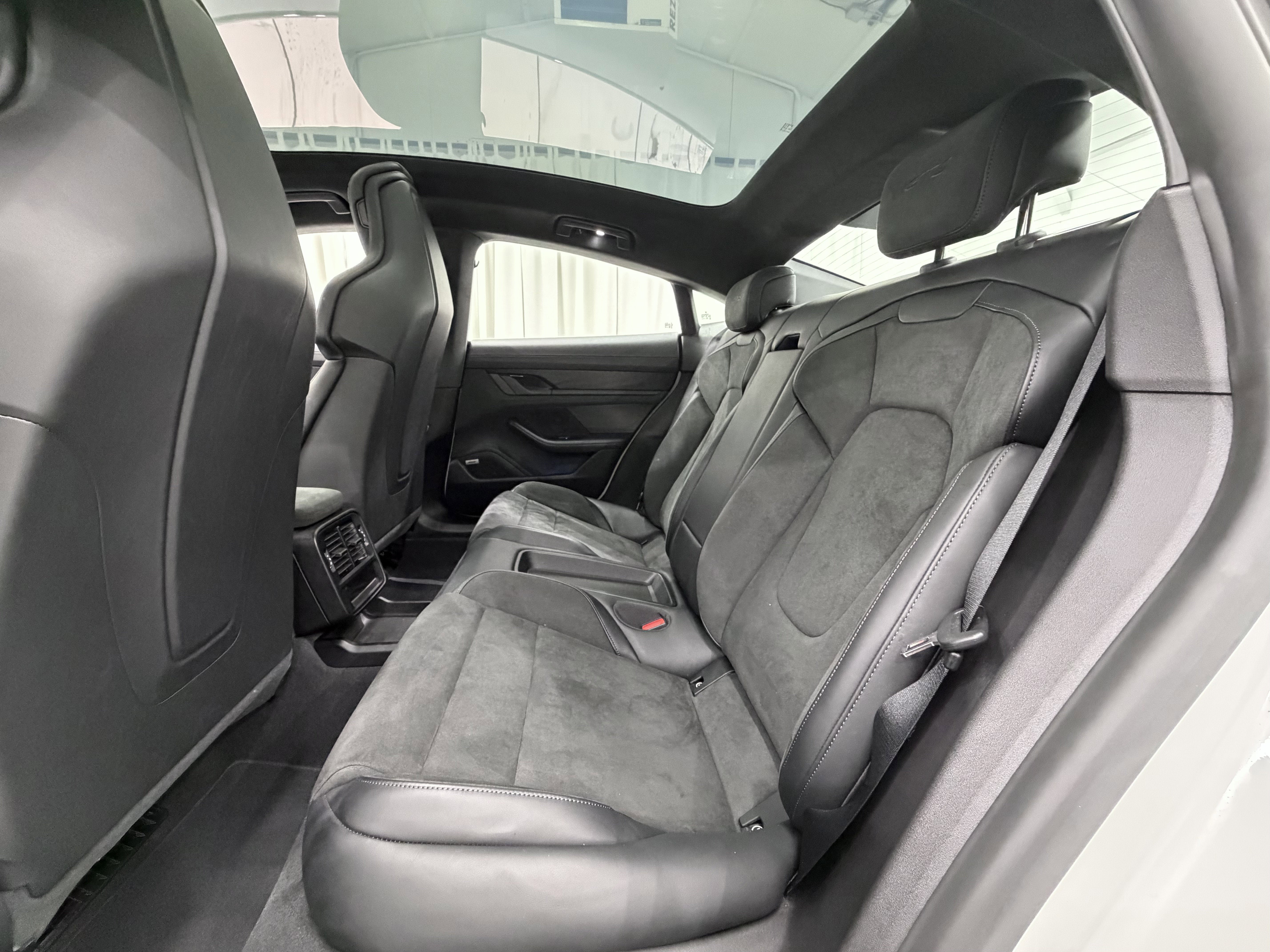 2024 Porsche Taycan GTS