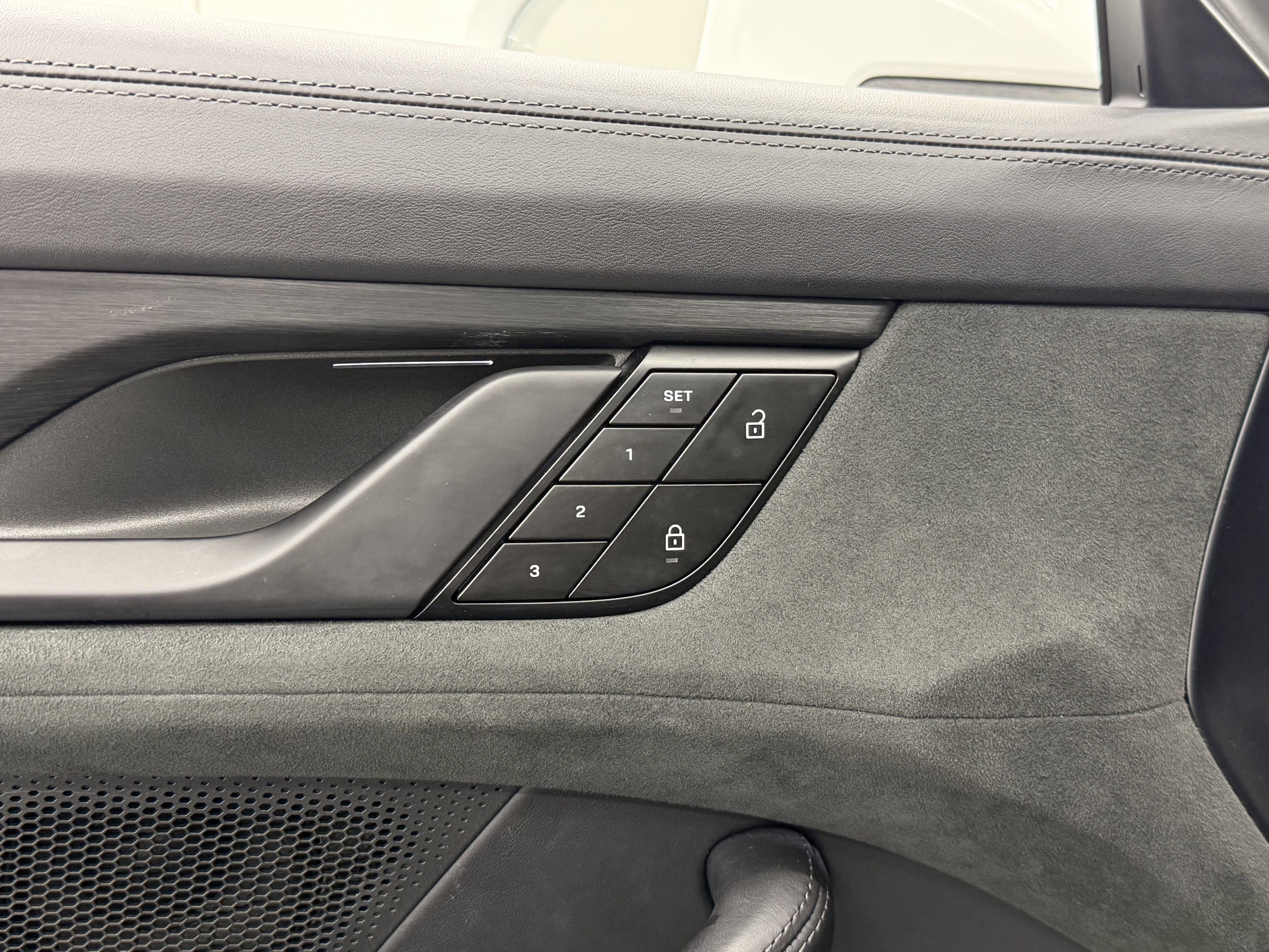 2024 Porsche Taycan GTS